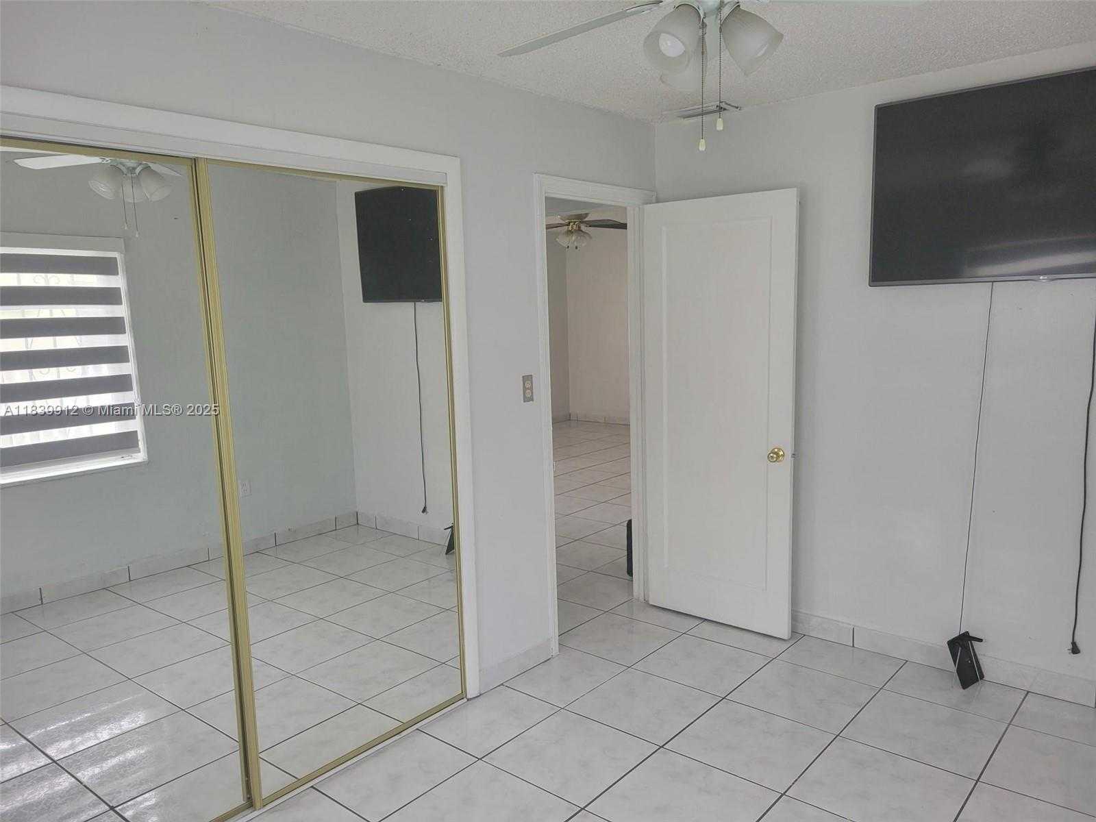 Small Image of 305 NORTH WEST OPA LOCKA BLVD, North Miami Number 11