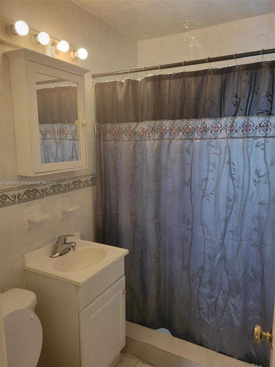 Small Image of 305 NORTH WEST OPA LOCKA BLVD, North Miami Number 15