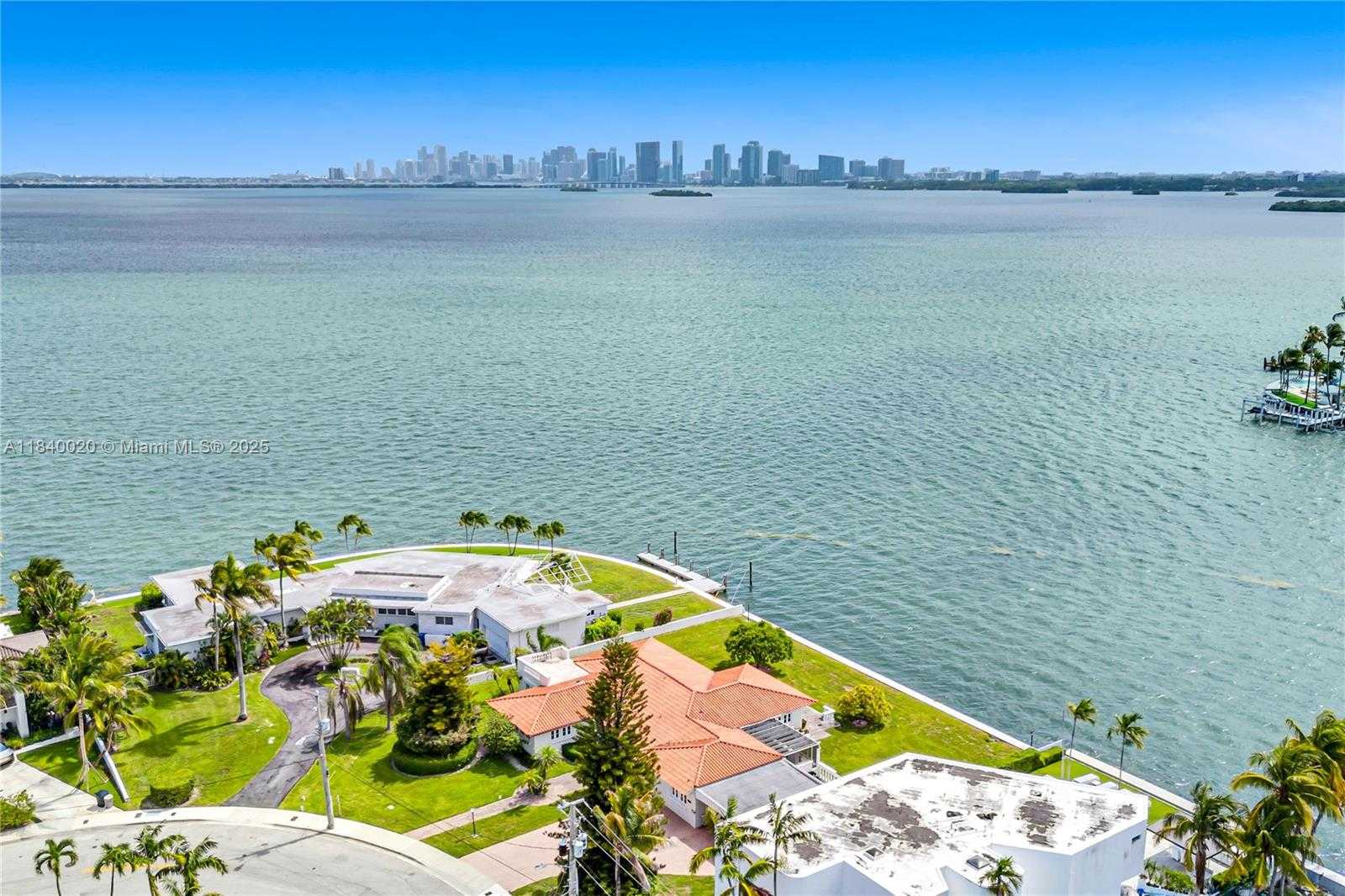 Small Image of 7500 WEST TREASURE DR, North Bay Village Number 10