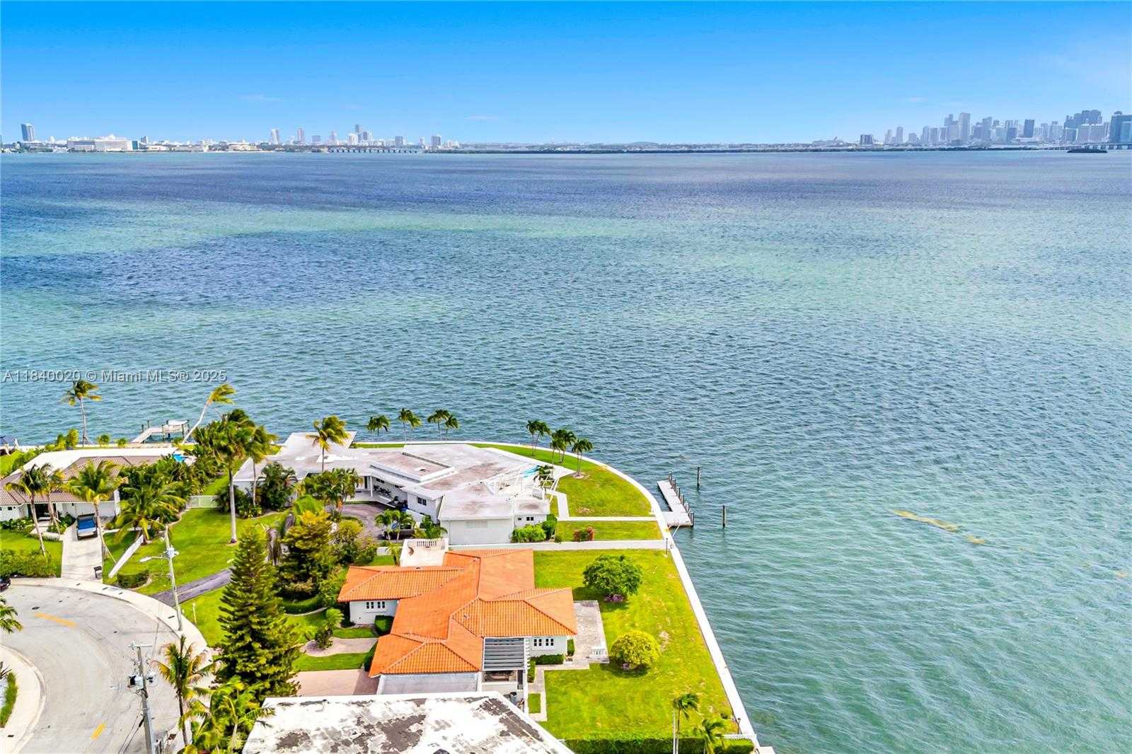 Small Image of 7500 WEST TREASURE DR, North Bay Village Number 11