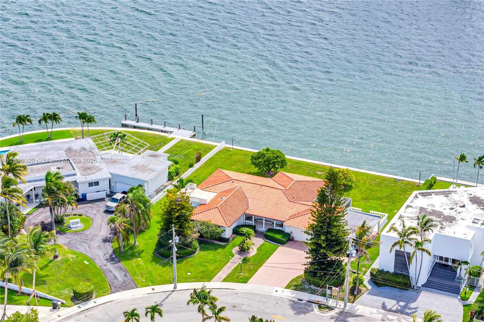 Small Image of 7500 WEST TREASURE DR, North Bay Village Number 14