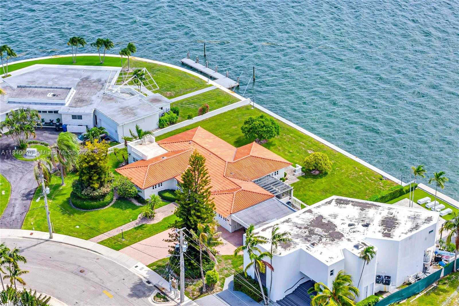 Small Image of 7500 WEST TREASURE DR, North Bay Village Number 15