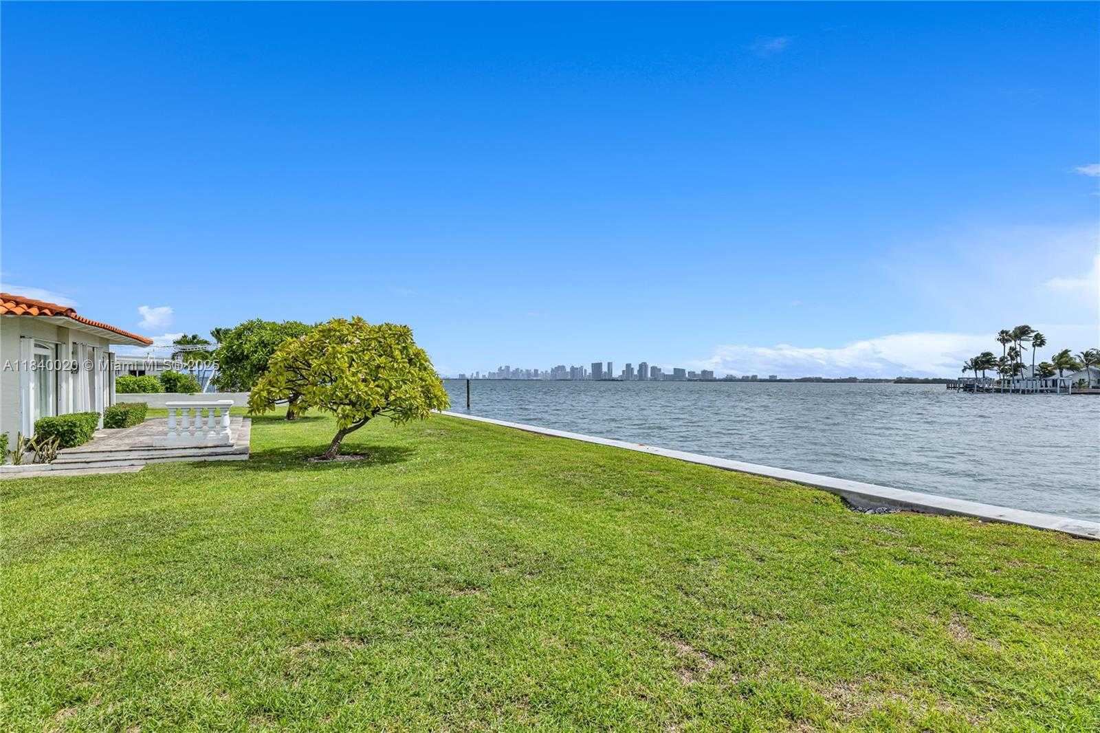 Small Image of 7500 WEST TREASURE DR, North Bay Village Number 21