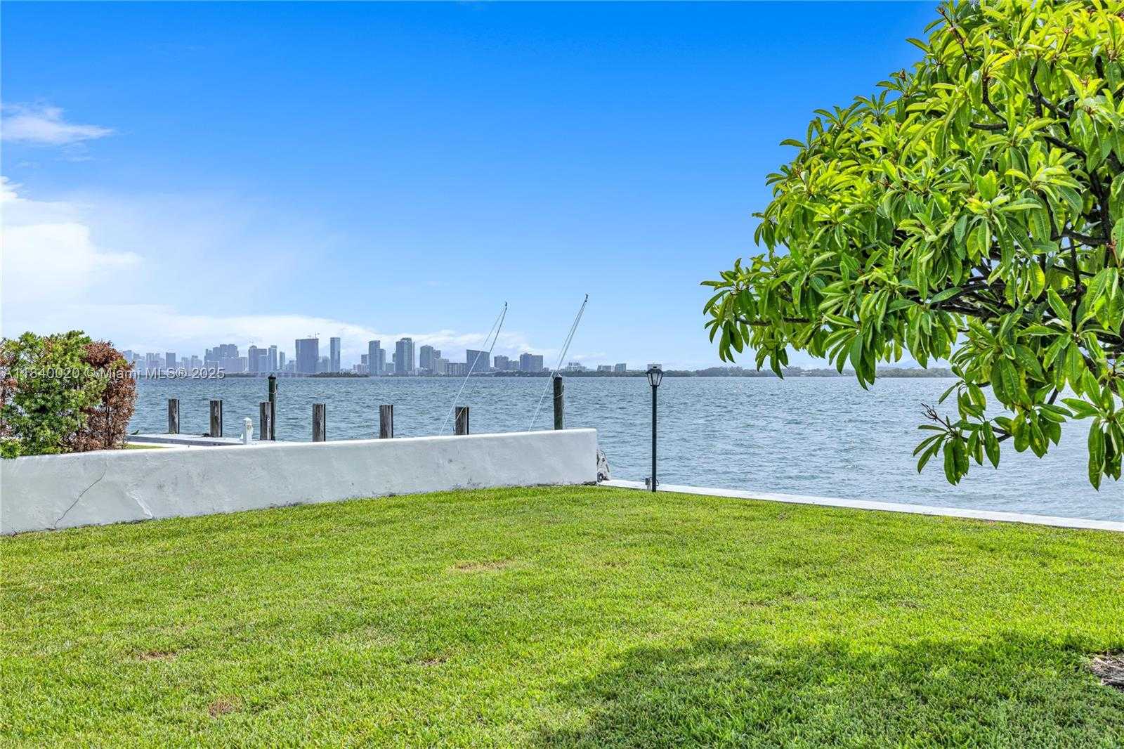 Small Image of 7500 WEST TREASURE DR, North Bay Village Number 24