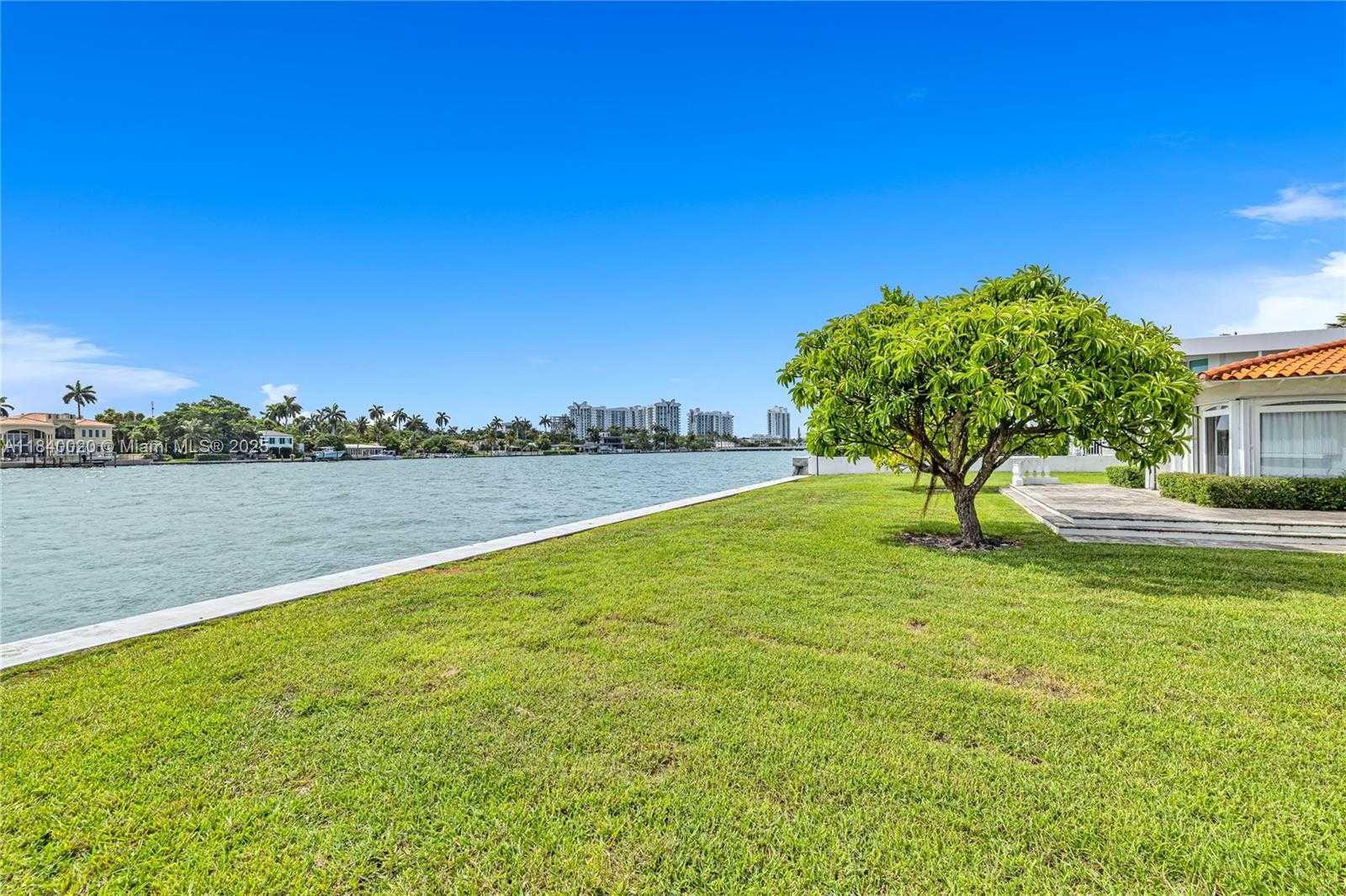 Small Image of 7500 WEST TREASURE DR, North Bay Village Number 27