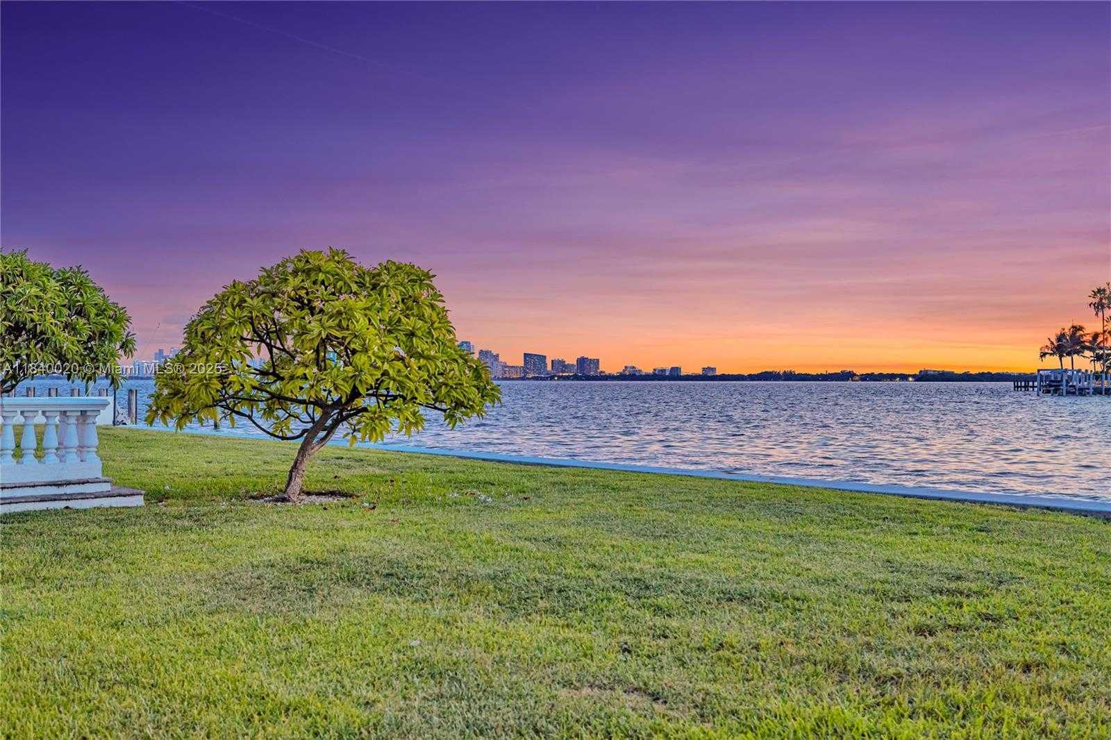 Small Image of 7500 WEST TREASURE DR, North Bay Village Number 33