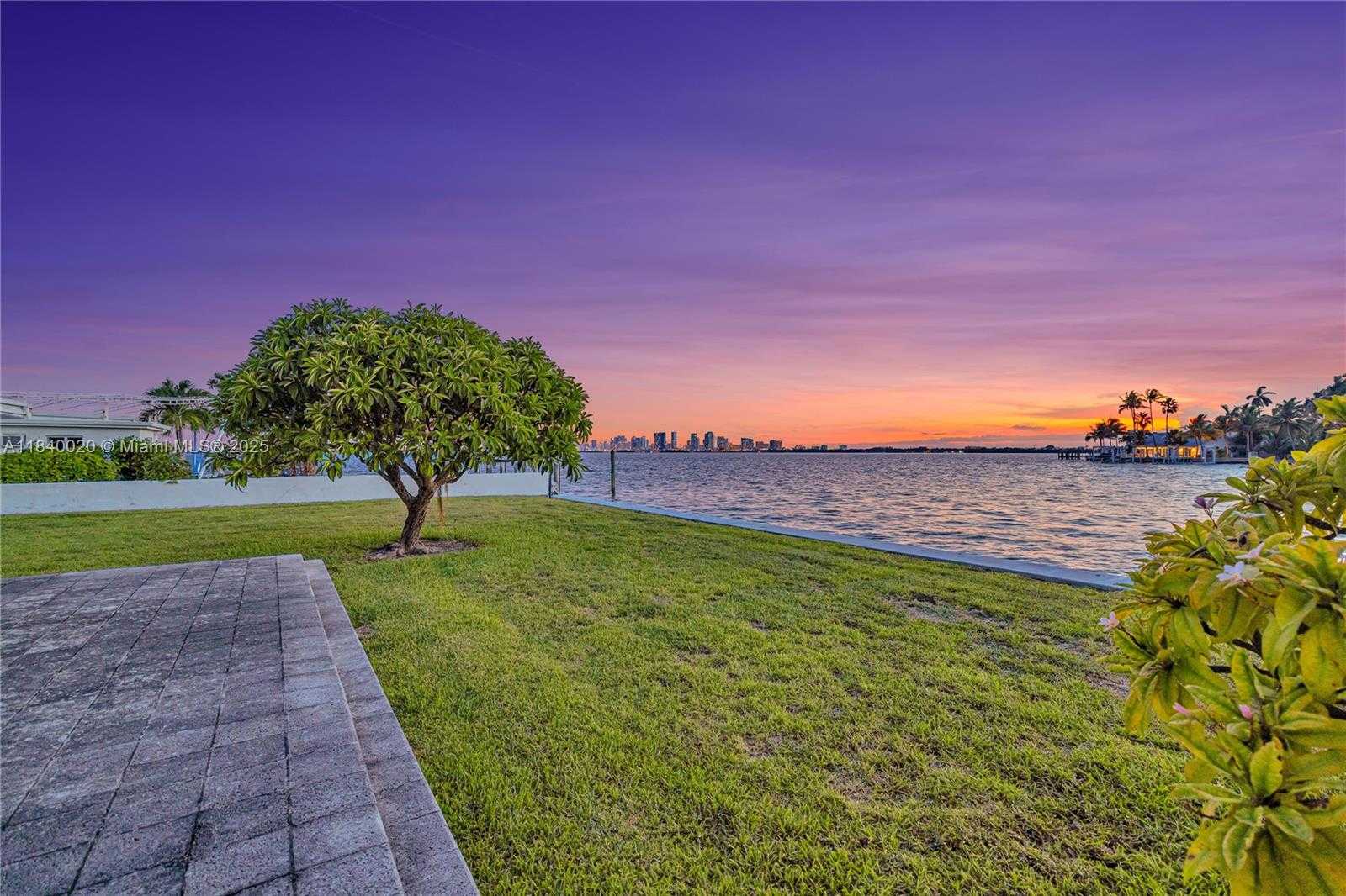 Small Image of 7500 WEST TREASURE DR, North Bay Village Number 39