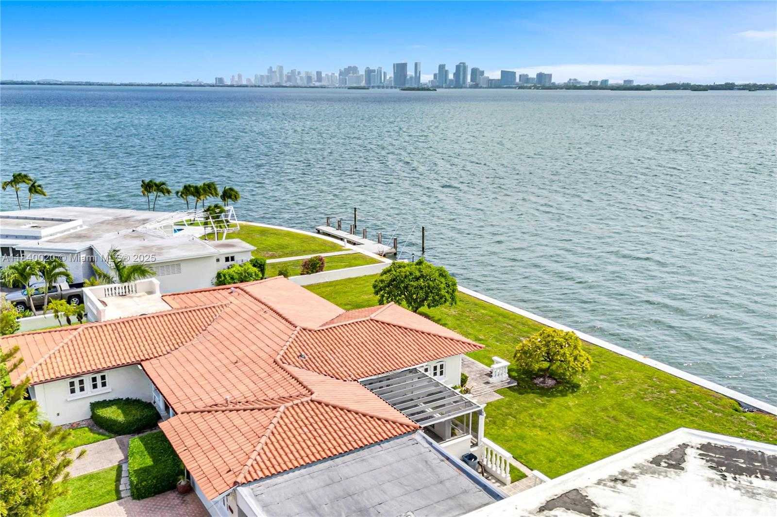 Small Image of 7500 WEST TREASURE DR, North Bay Village Number 8
