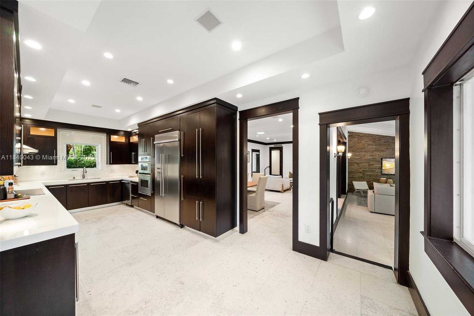 Small Image of 160 WEST SUNRISE AVE, Coral Gables Number 10