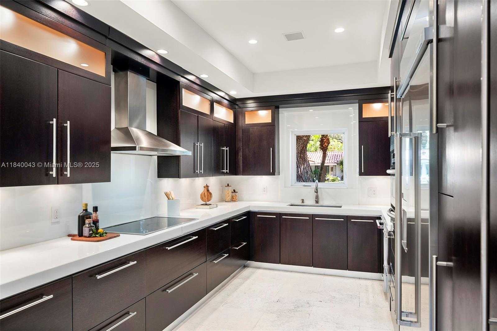 Small Image of 160 WEST SUNRISE AVE, Coral Gables Number 11