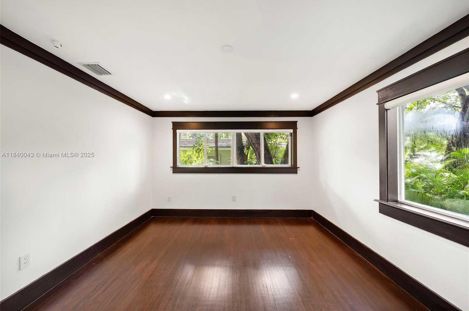 Small Image of 160 WEST SUNRISE AVE, Coral Gables Number 21