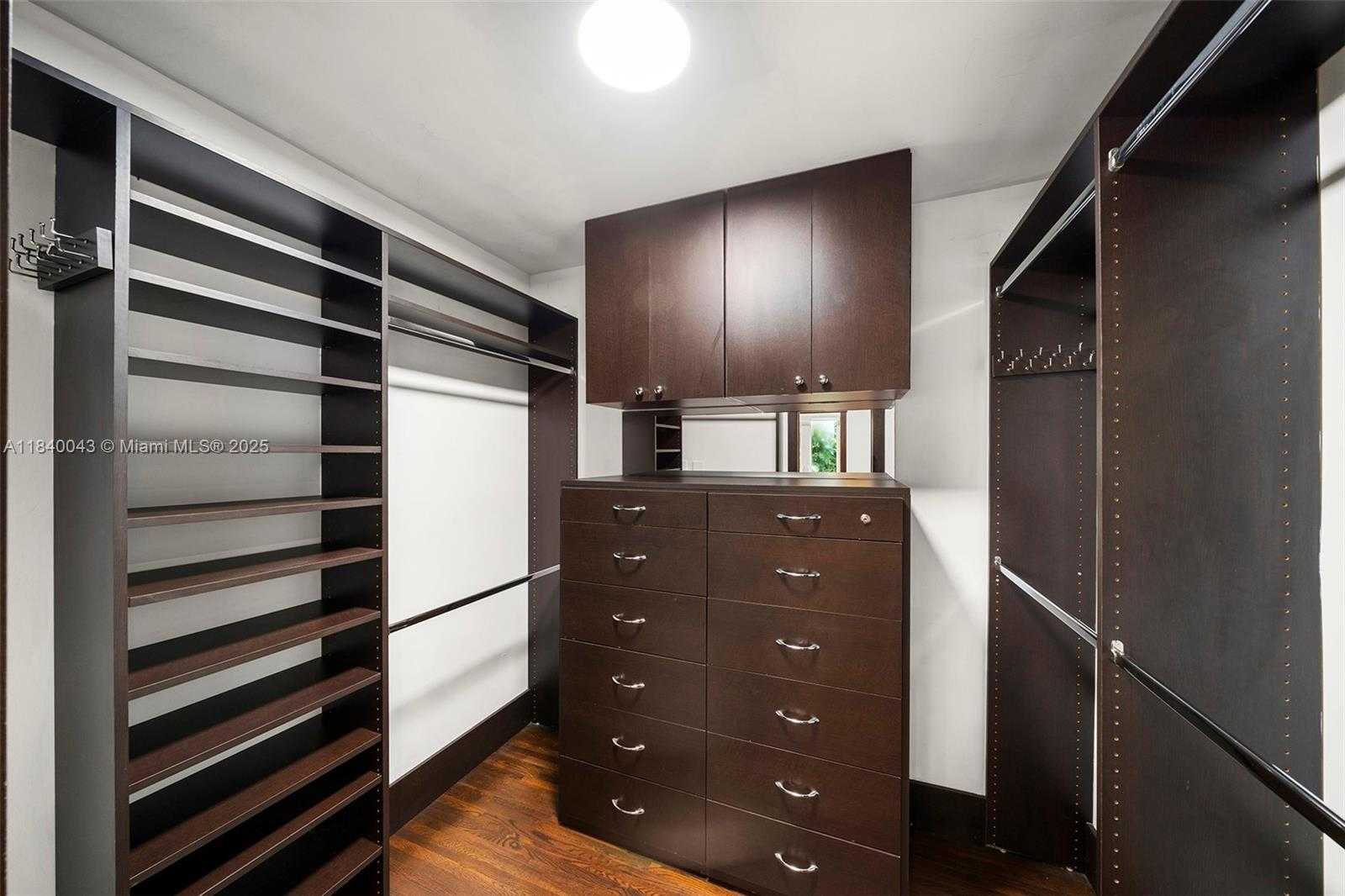 Small Image of 160 WEST SUNRISE AVE, Coral Gables Number 29