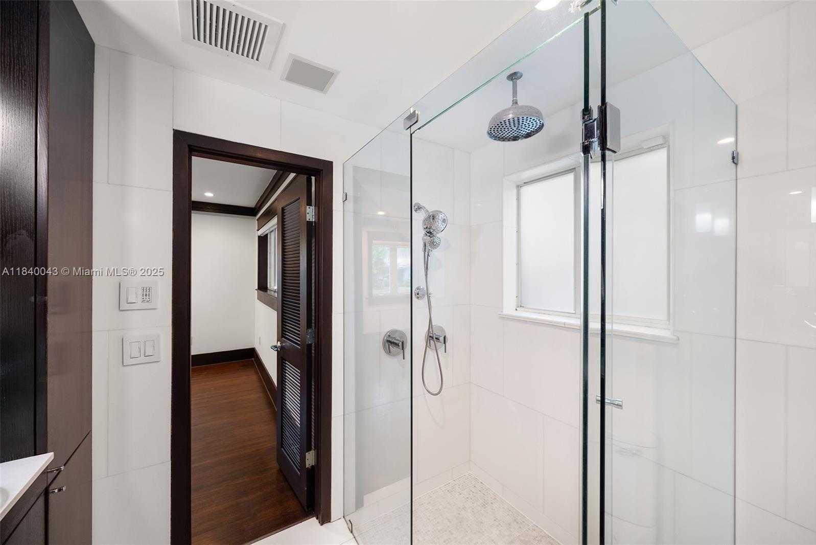 Small Image of 160 WEST SUNRISE AVE, Coral Gables Number 31
