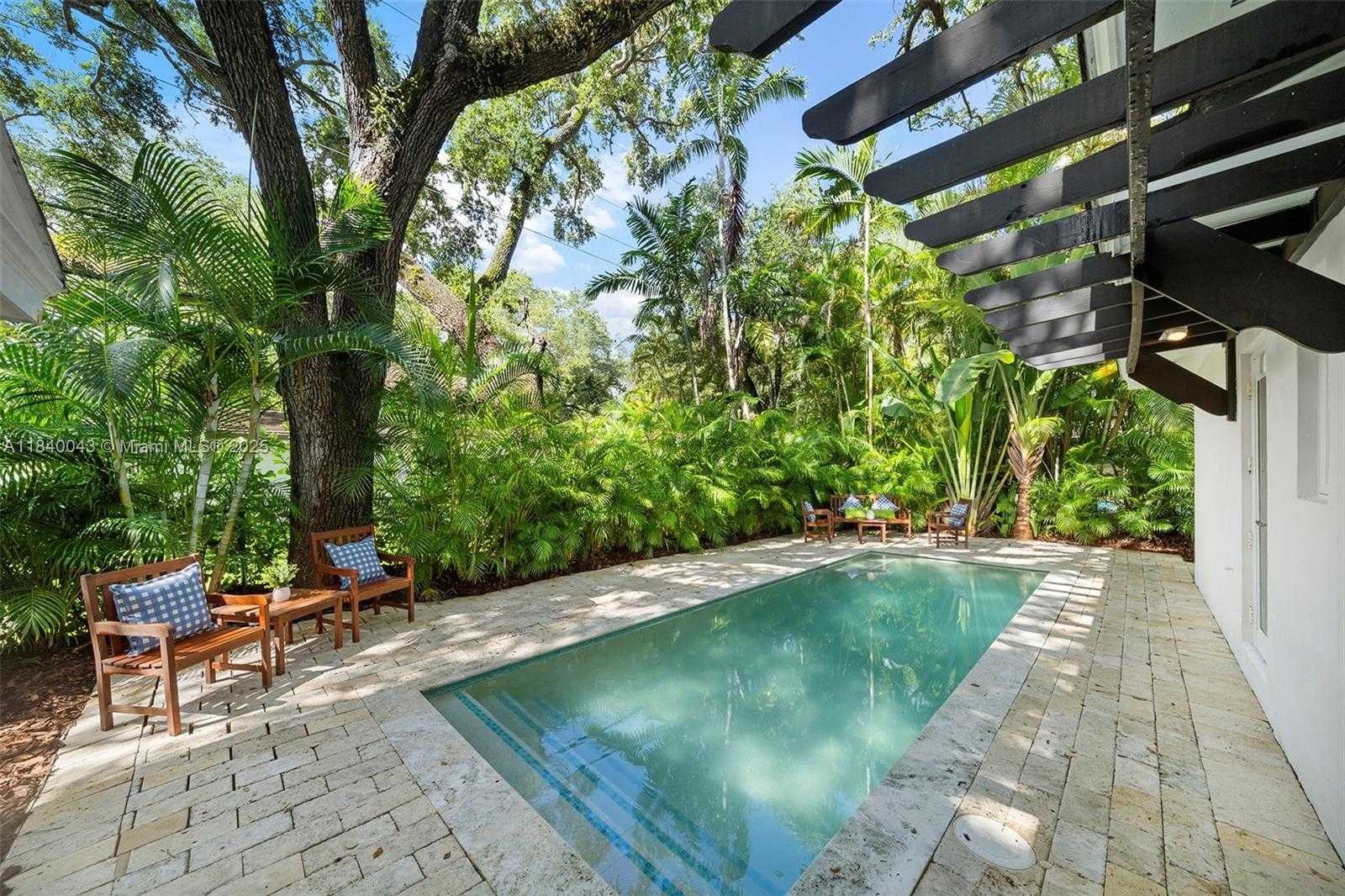 Small Image of 160 WEST SUNRISE AVE, Coral Gables Number 36