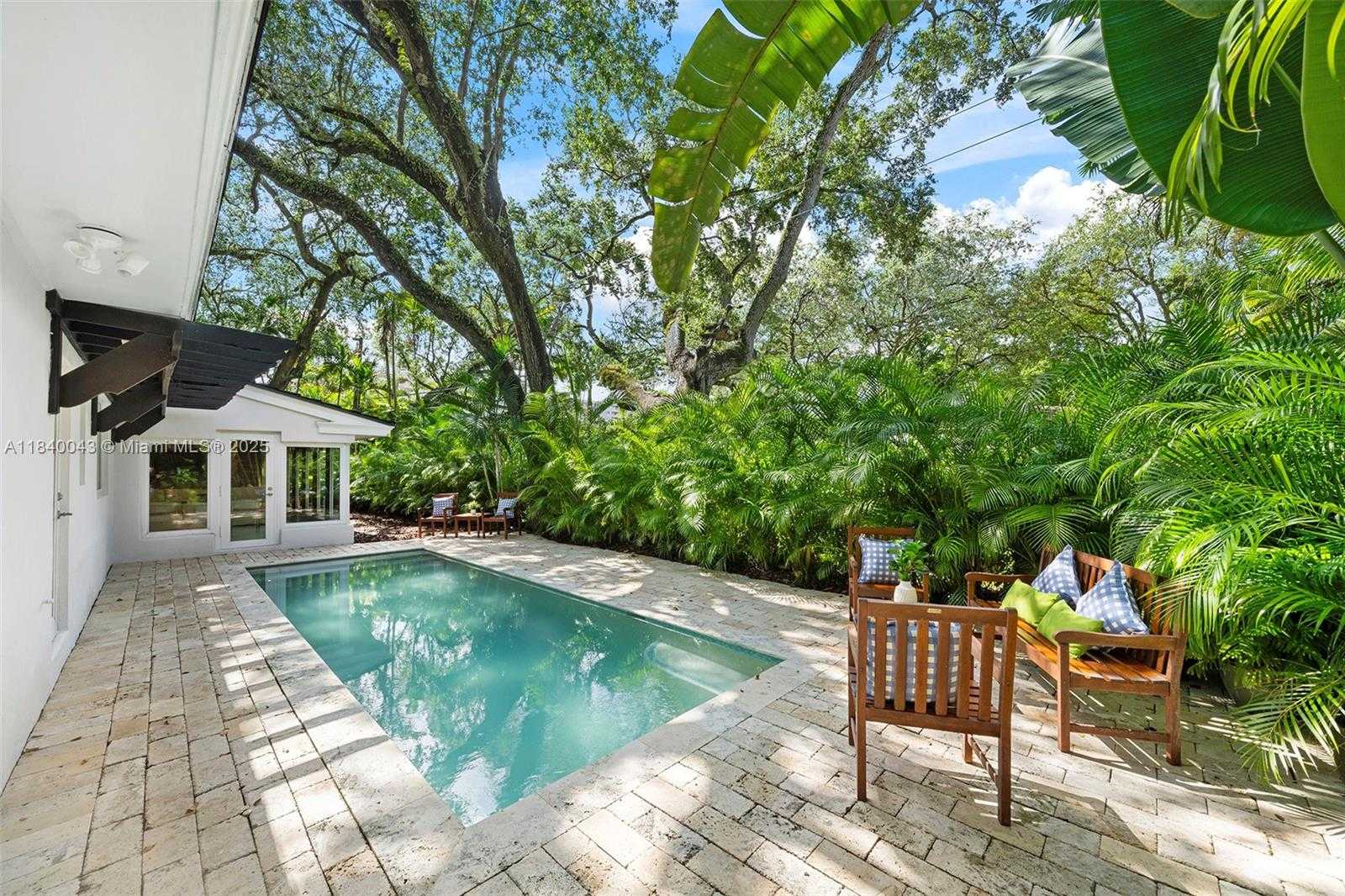 Small Image of 160 WEST SUNRISE AVE, Coral Gables Number 37