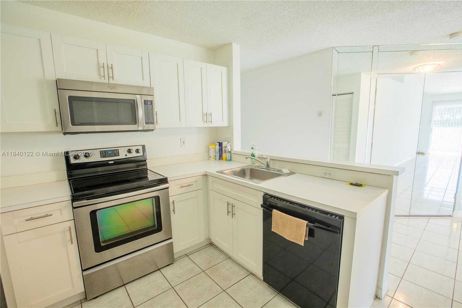 Small Image of 1711 SOUTH WEST 116TH WAY, Miramar Number 10