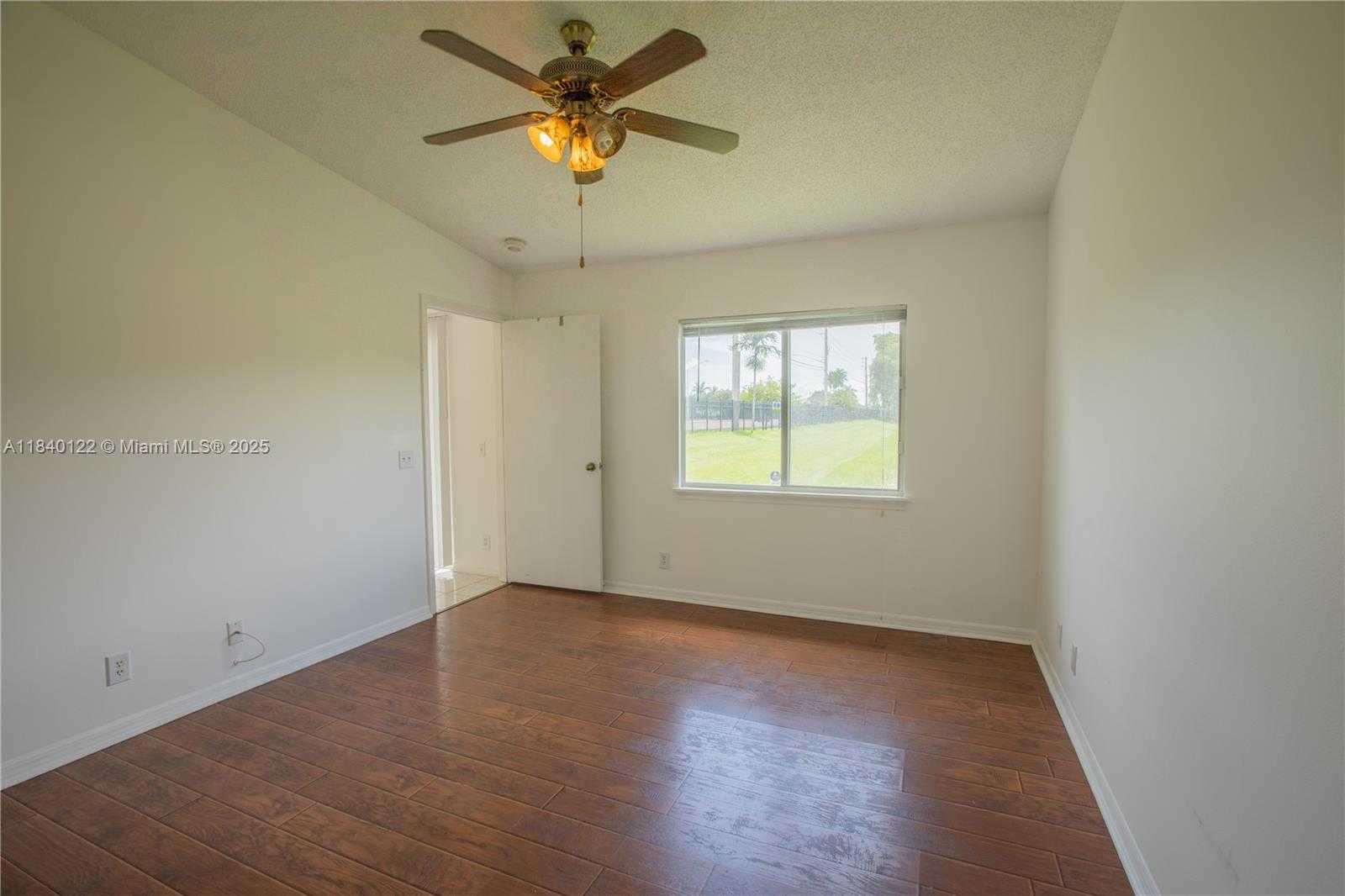 Small Image of 1711 SOUTH WEST 116TH WAY, Miramar Number 12