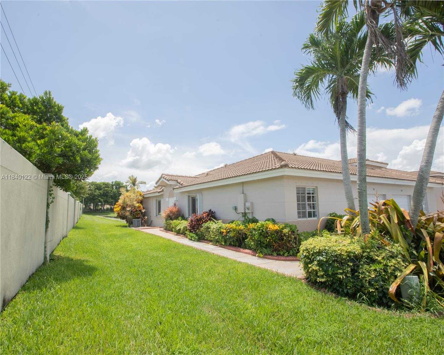 Small Image of 1711 SOUTH WEST 116TH WAY, Miramar Number 2