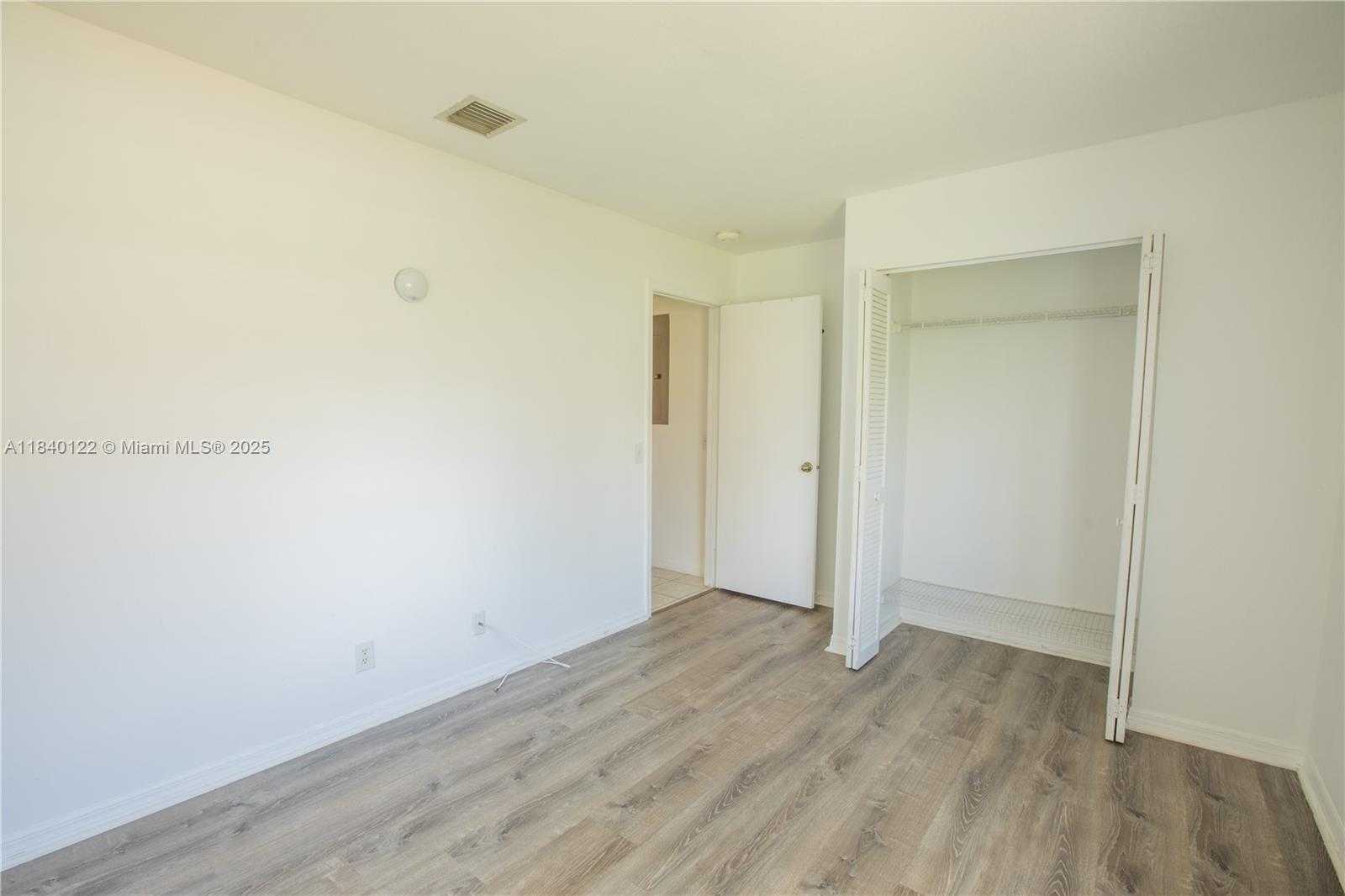 Small Image of 1711 SOUTH WEST 116TH WAY, Miramar Number 21