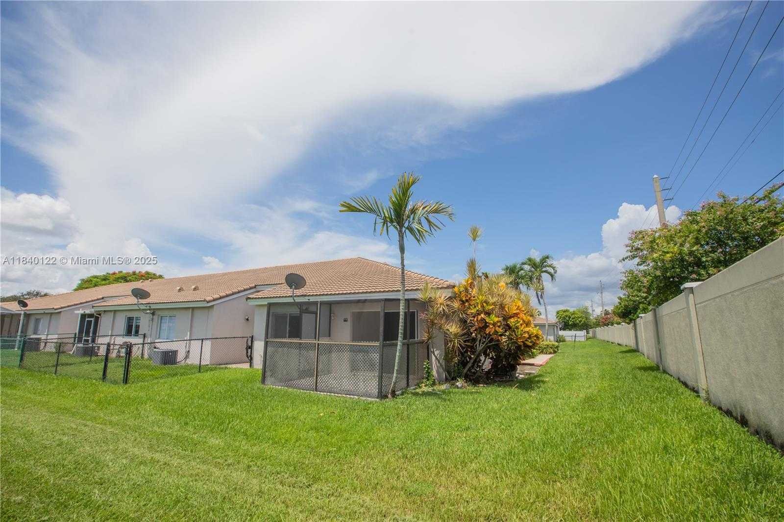 Small Image of 1711 SOUTH WEST 116TH WAY, Miramar Number 24