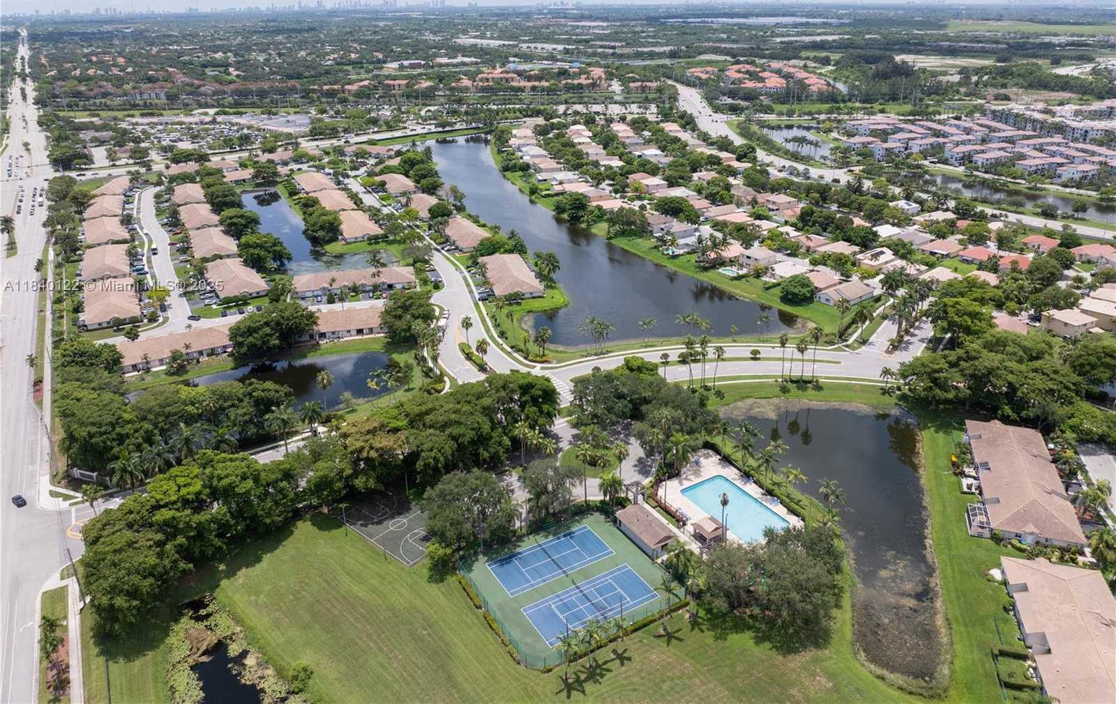 Small Image of 1711 SOUTH WEST 116TH WAY, Miramar Number 26