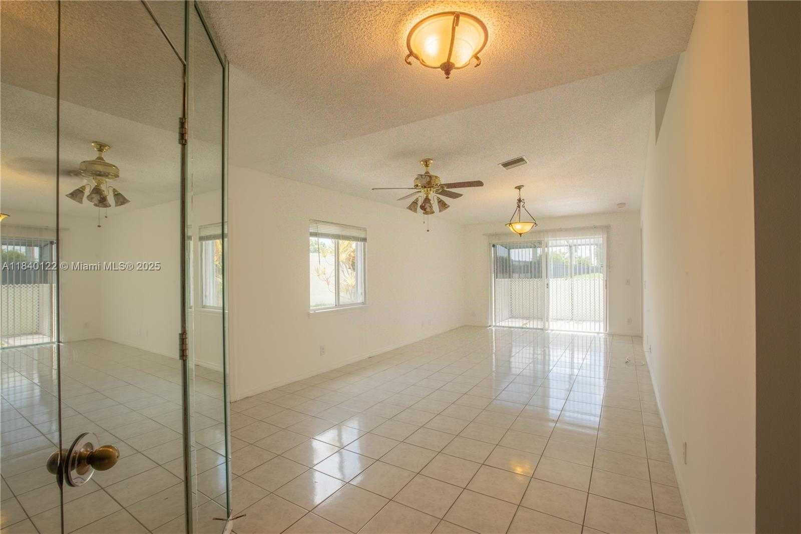 Small Image of 1711 SOUTH WEST 116TH WAY, Miramar Number 4