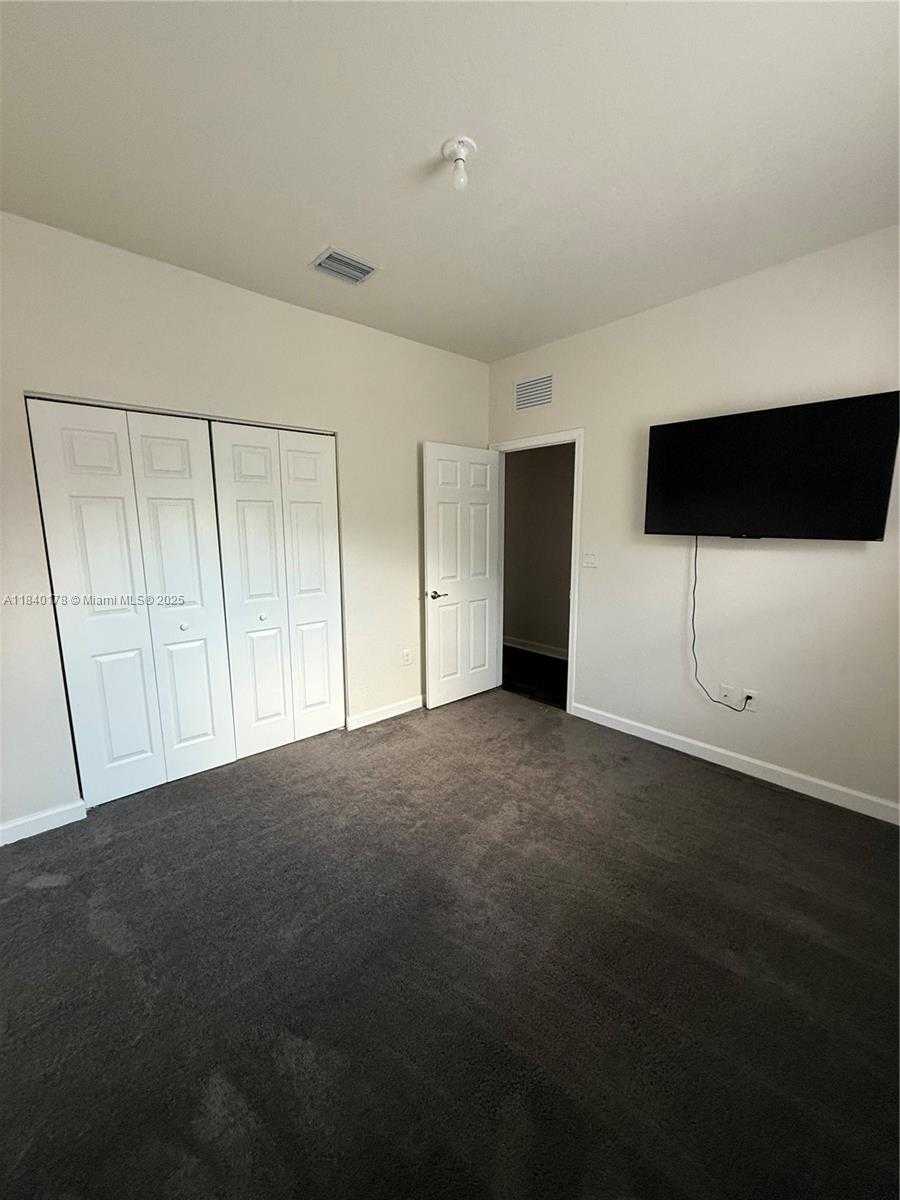 Small Image of 2502 NORTH EAST 1ST ST, Homestead Number 19