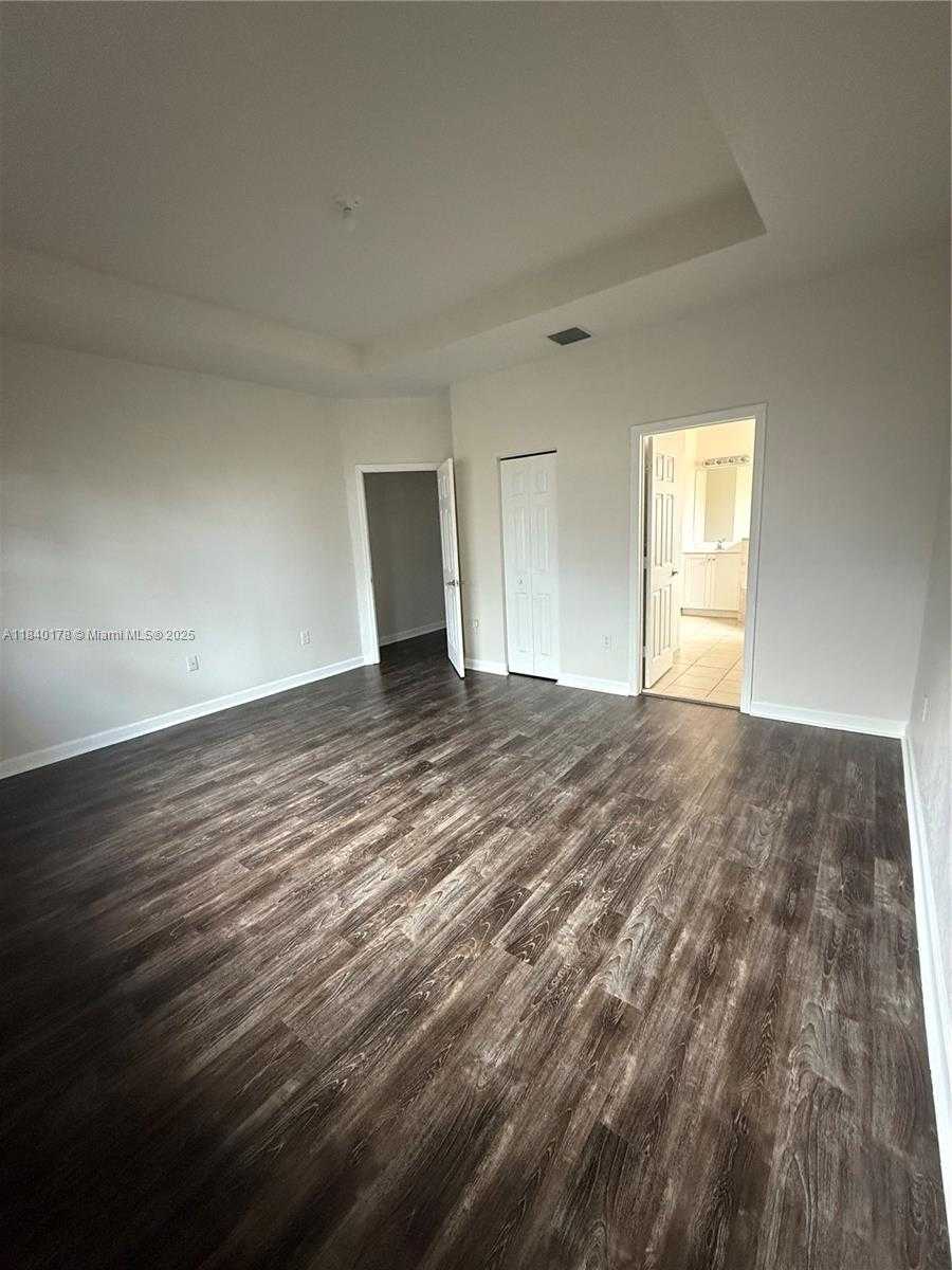 Small Image of 2502 NORTH EAST 1ST ST, Homestead Number 27