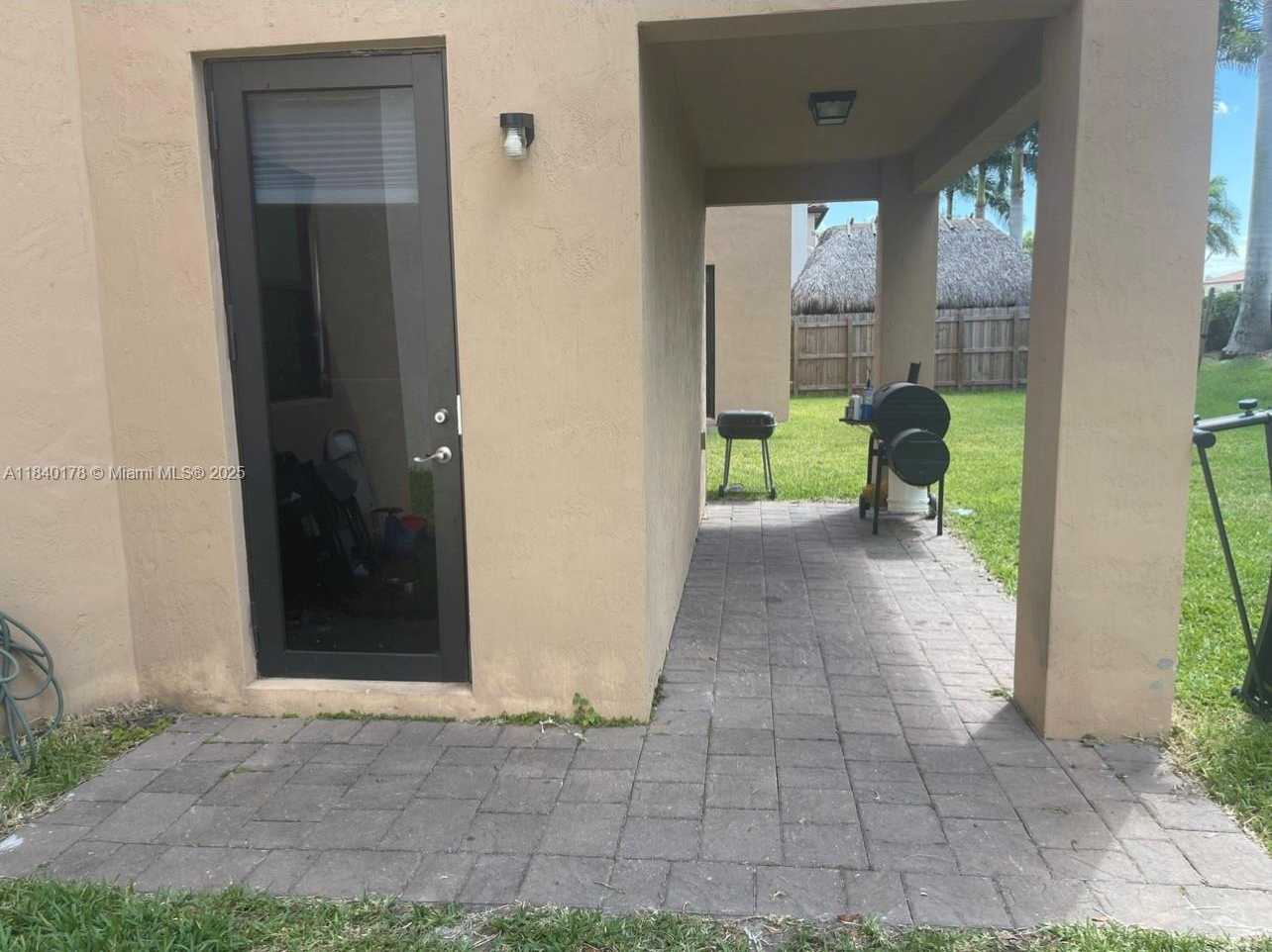 Small Image of 2502 NORTH EAST 1ST ST, Homestead Number 5