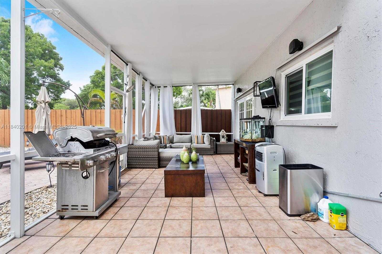 Small Image of 5998 SOUTH WEST 112TH DR, Cooper City Number 30