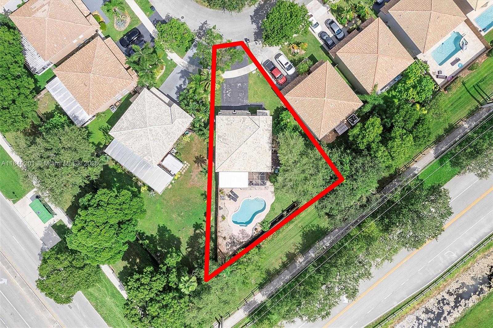 Small Image of 5998 SOUTH WEST 112TH DR, Cooper City Number 34