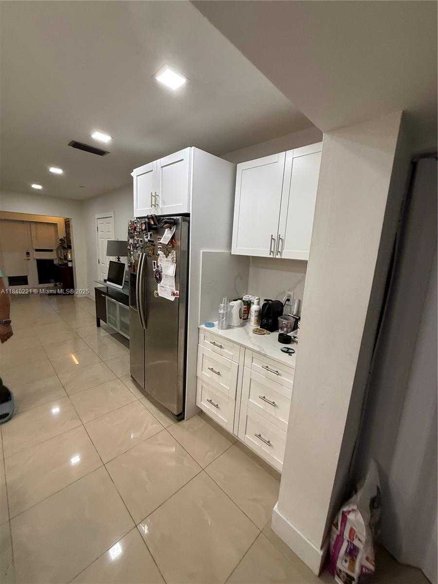 Small Image of 1031 NORTH EAST 142ND ST, North Miami Number 15