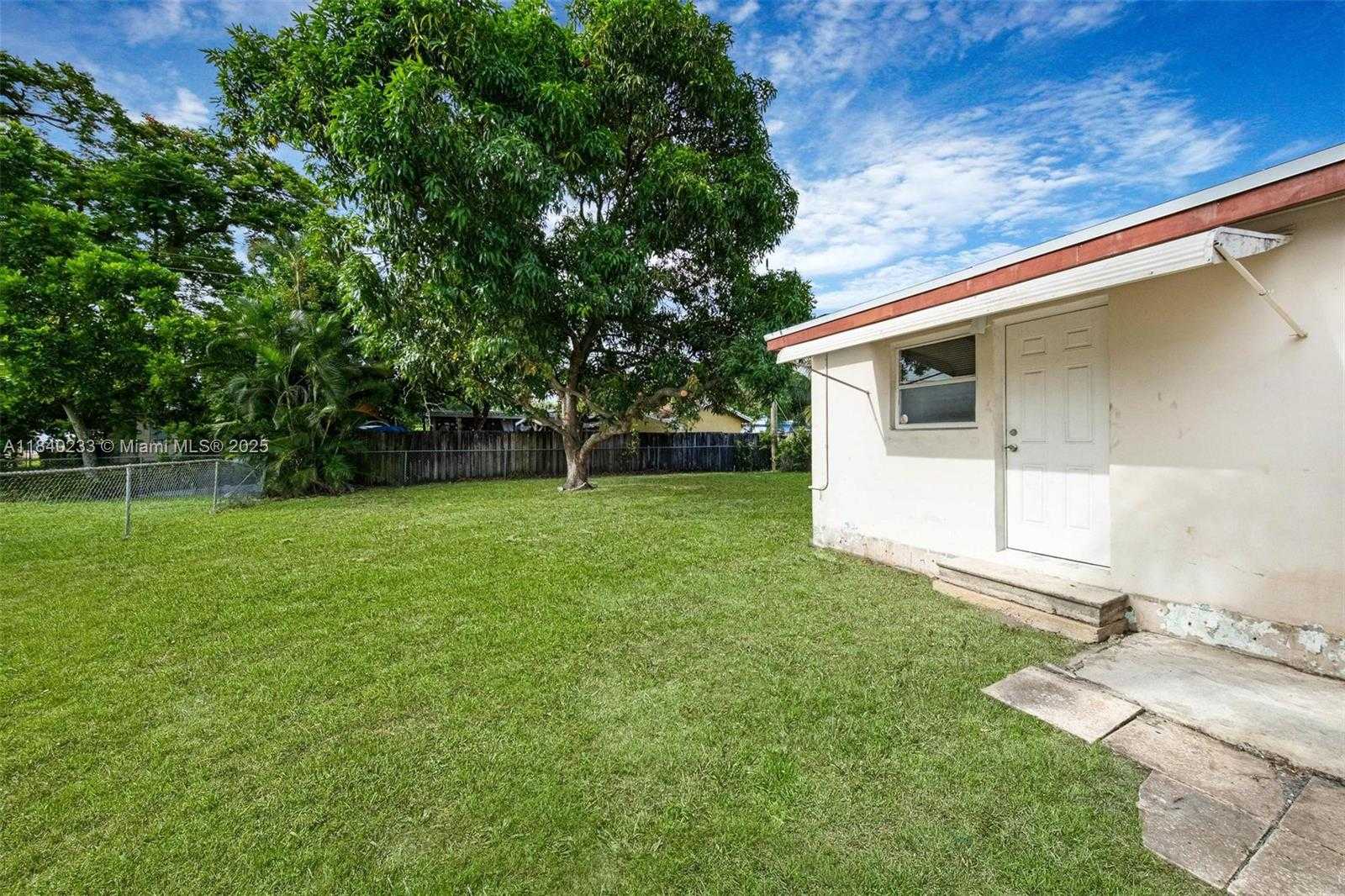 Small Image of 6425 SOUTH WEST 21ST ST, Miramar Number 21