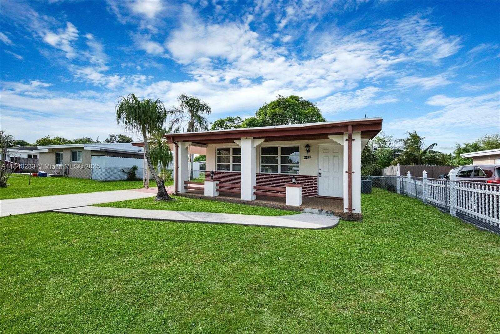 Small Image of 6425 SOUTH WEST 21ST ST, Miramar Number 4