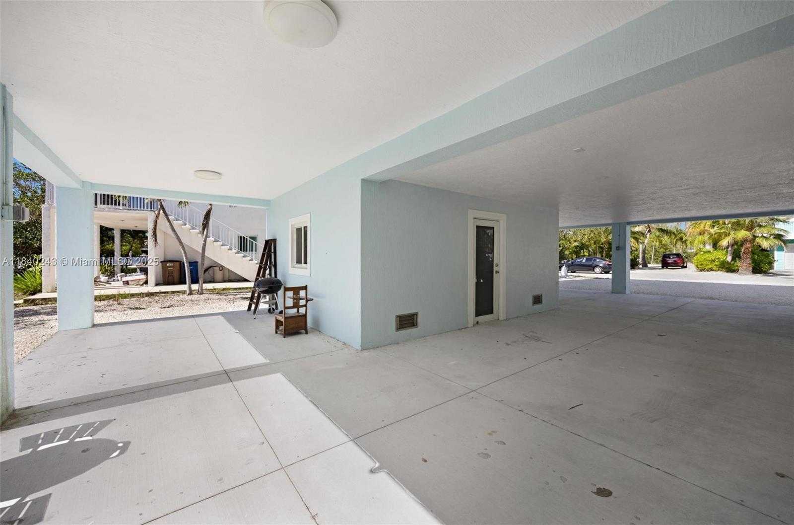 Small Image of 142 PEG LEG LN, Lower Keys Number 22