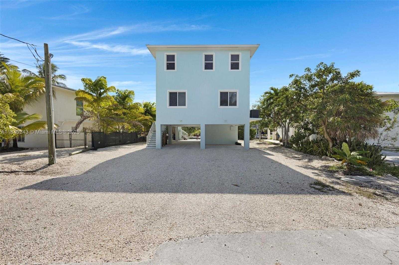 Small Image of 142 PEG LEG LN, Lower Keys Number 3