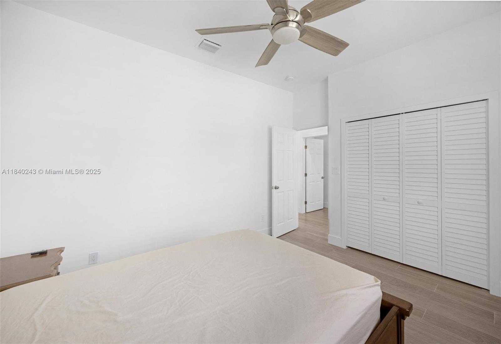 Small Image of 142 PEG LEG LN, Lower Keys Number 45