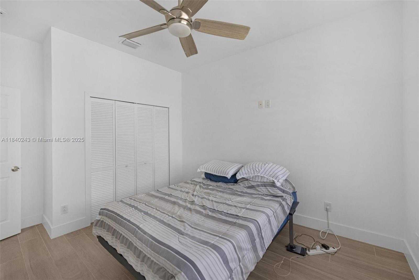 Small Image of 142 PEG LEG LN, Lower Keys Number 47