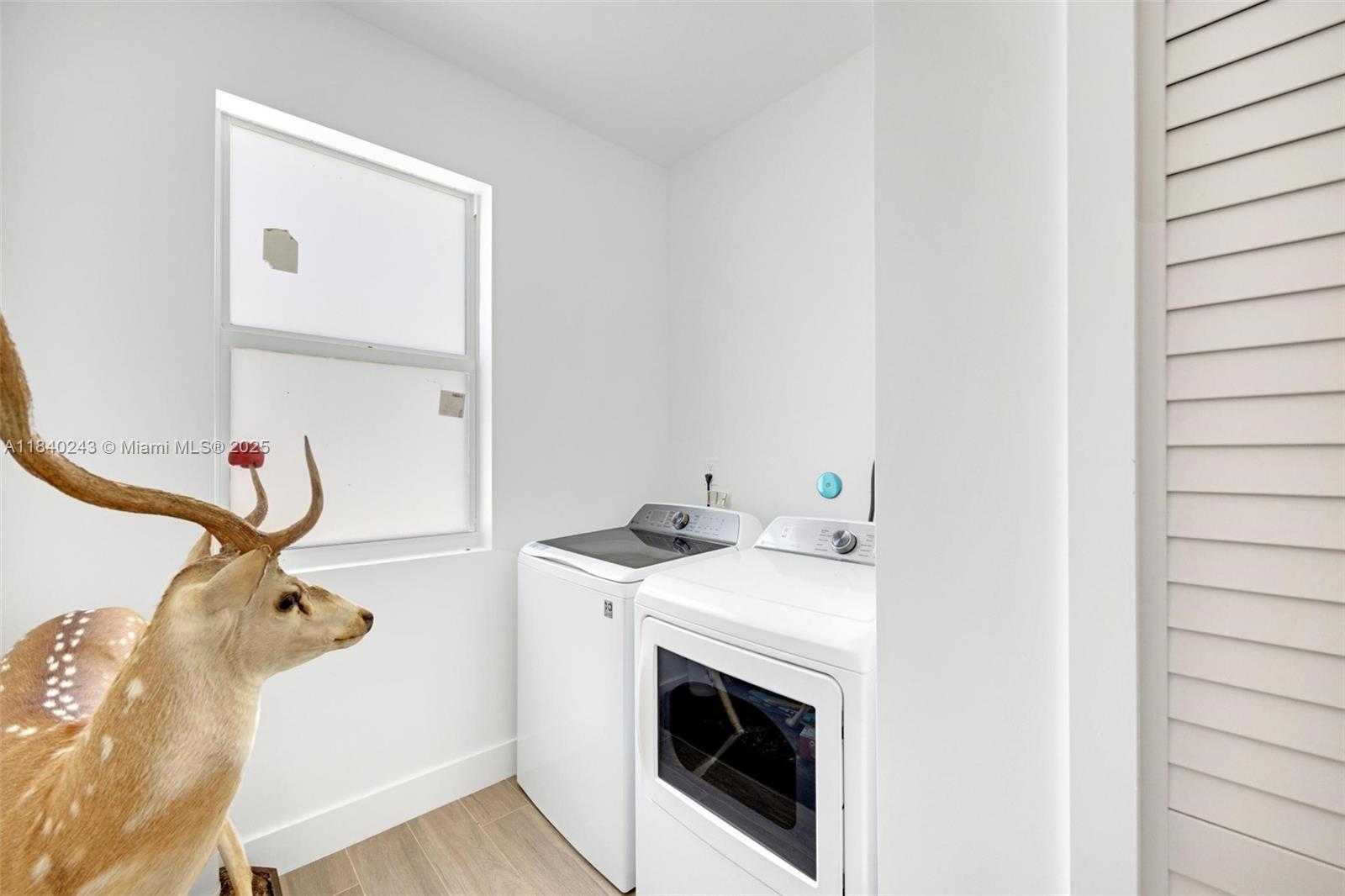 Small Image of 142 PEG LEG LN, Lower Keys Number 59