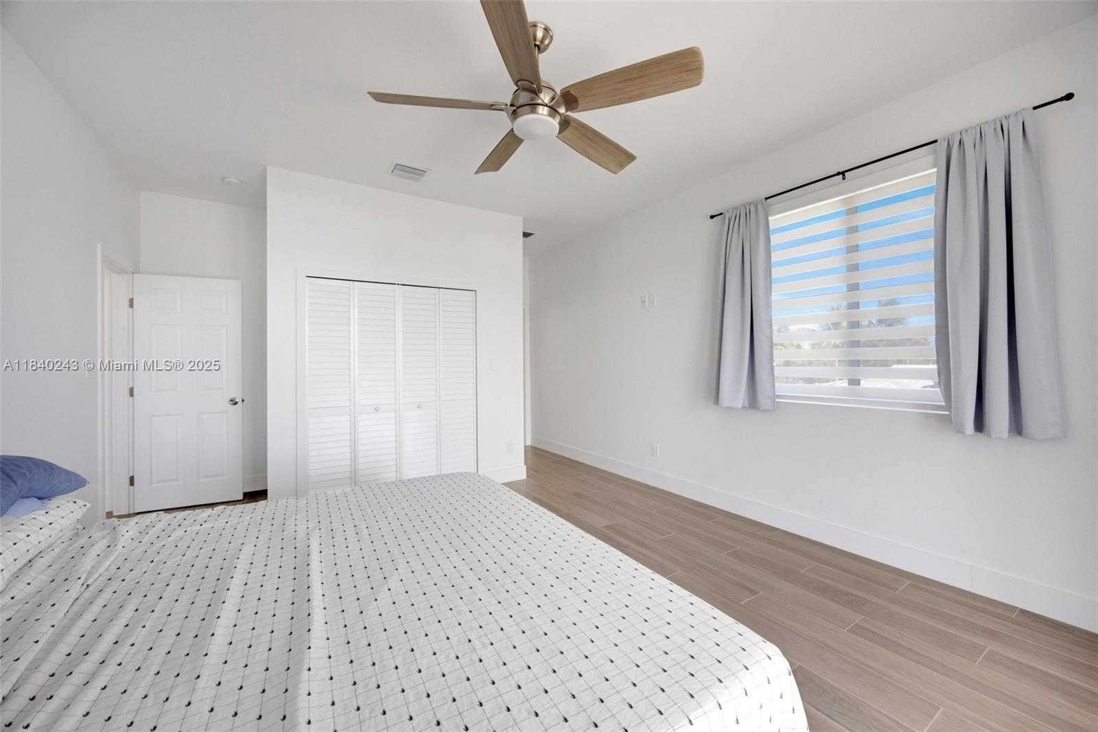 Small Image of 142 PEG LEG LN, Lower Keys Number 63