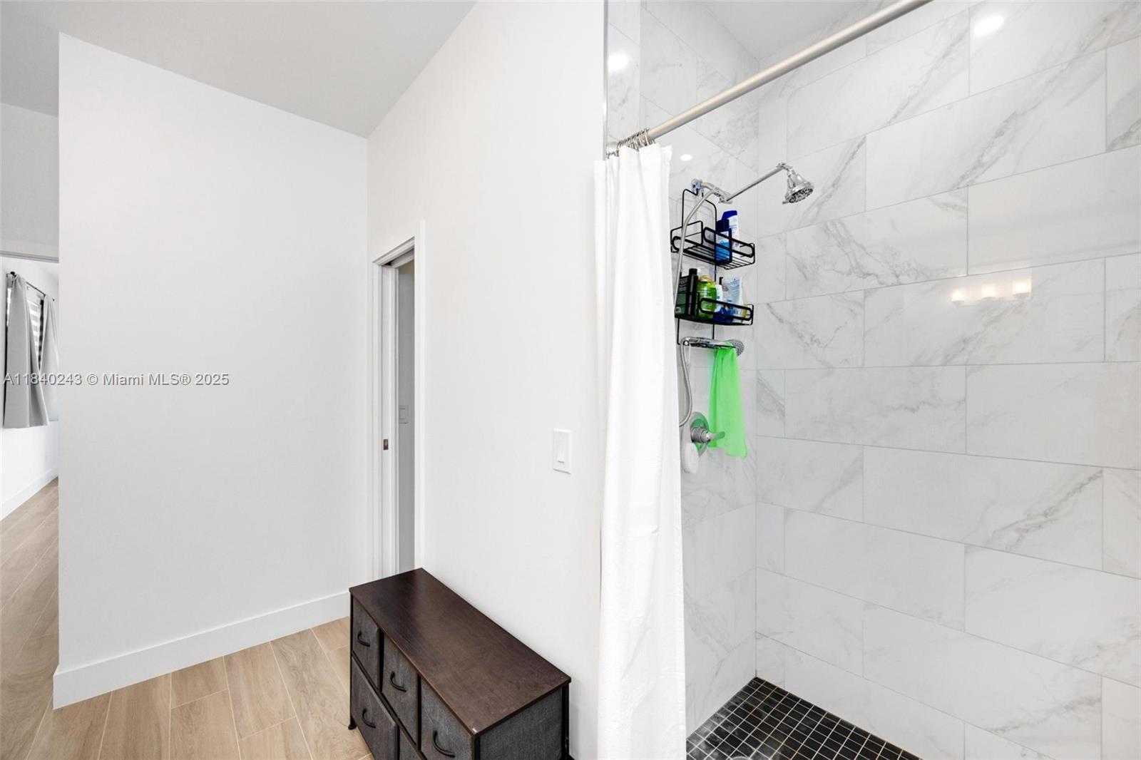 Small Image of 142 PEG LEG LN, Lower Keys Number 66