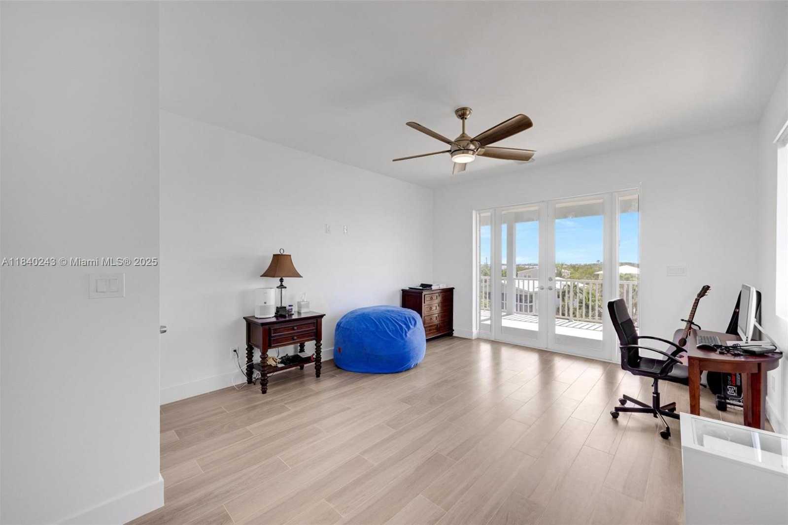 Small Image of 142 PEG LEG LN, Lower Keys Number 70