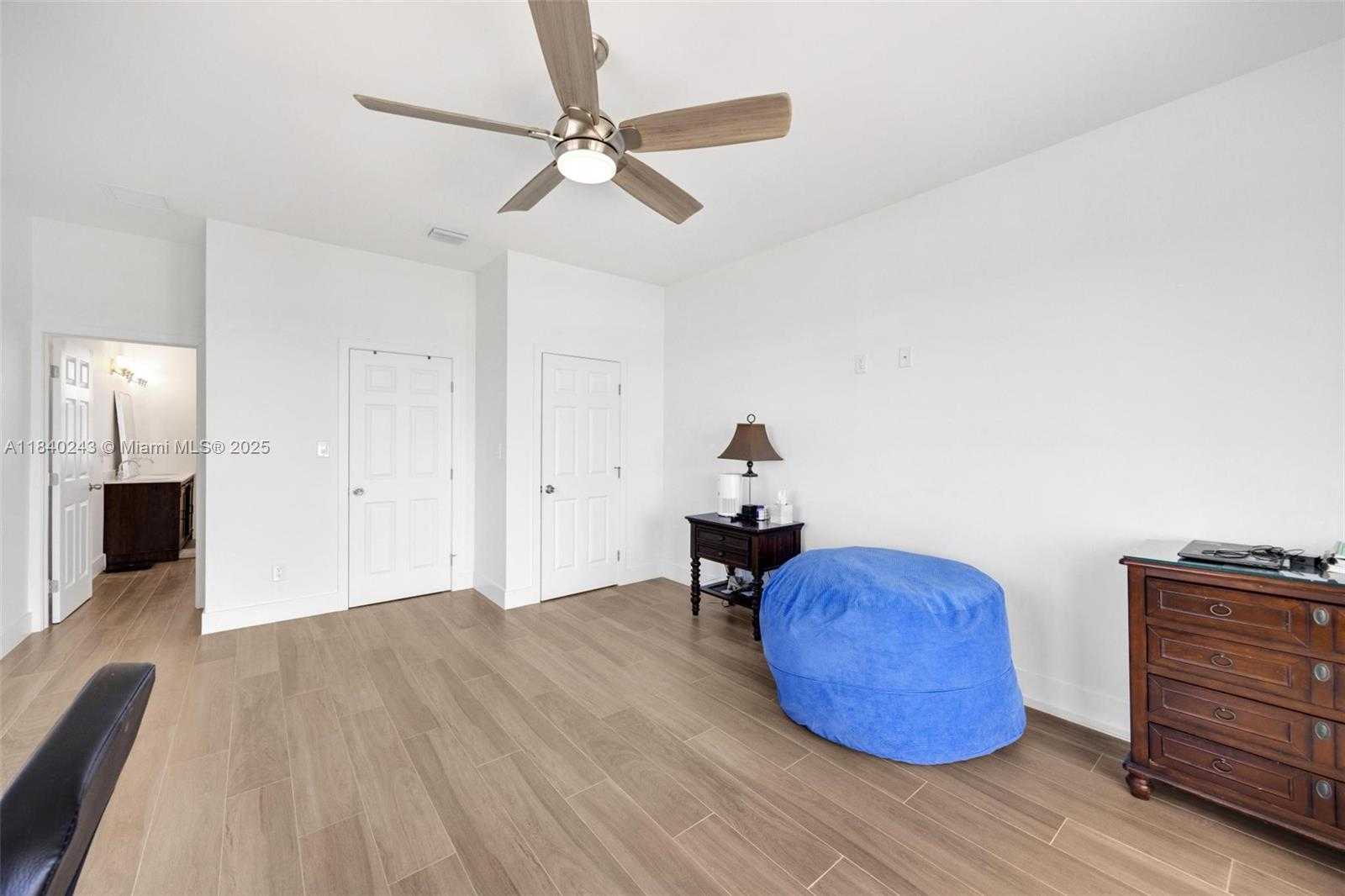 Small Image of 142 PEG LEG LN, Lower Keys Number 72