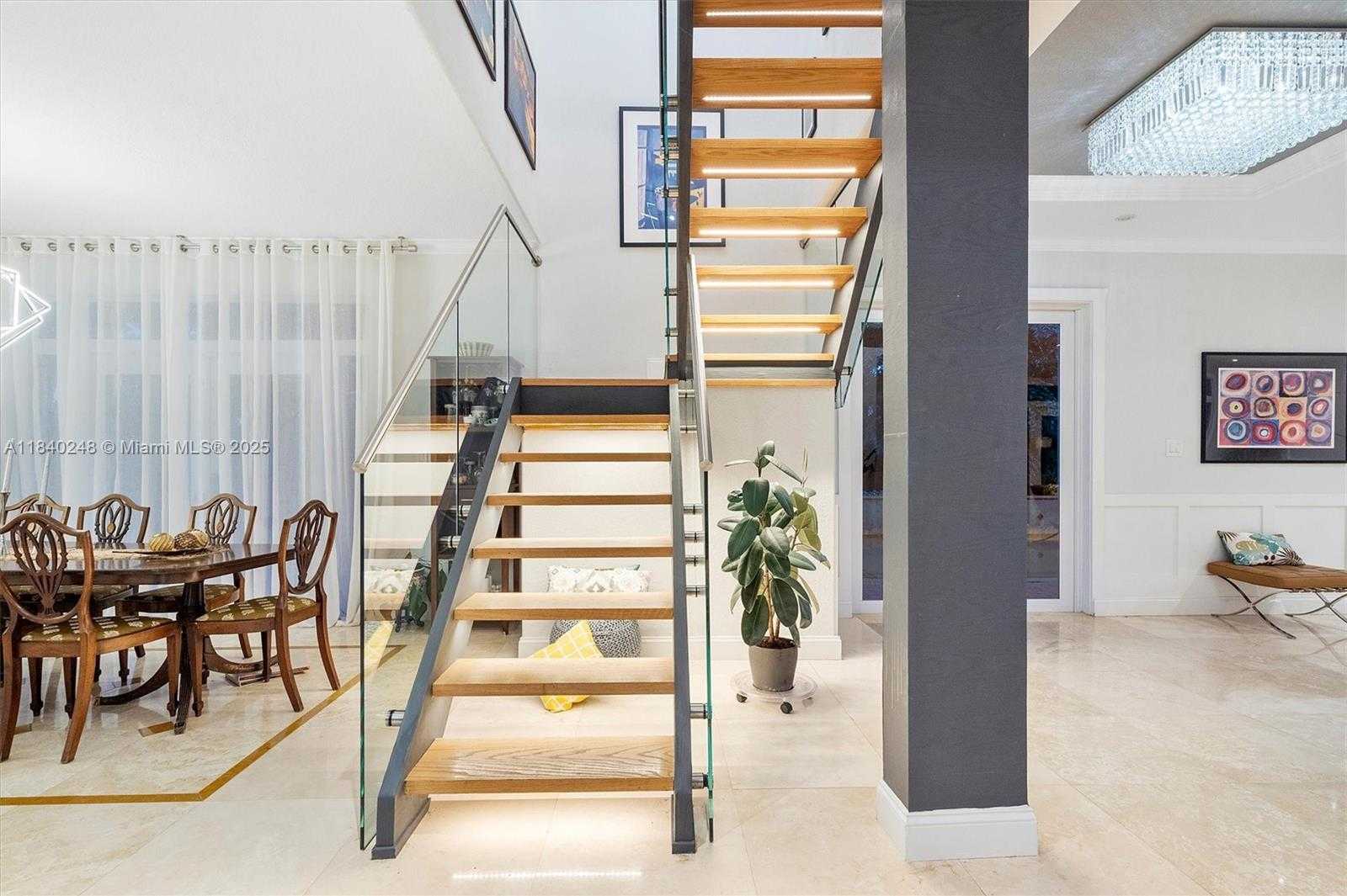Small Image of 6478 NORTH WEST 113TH PL, Doral Number 13