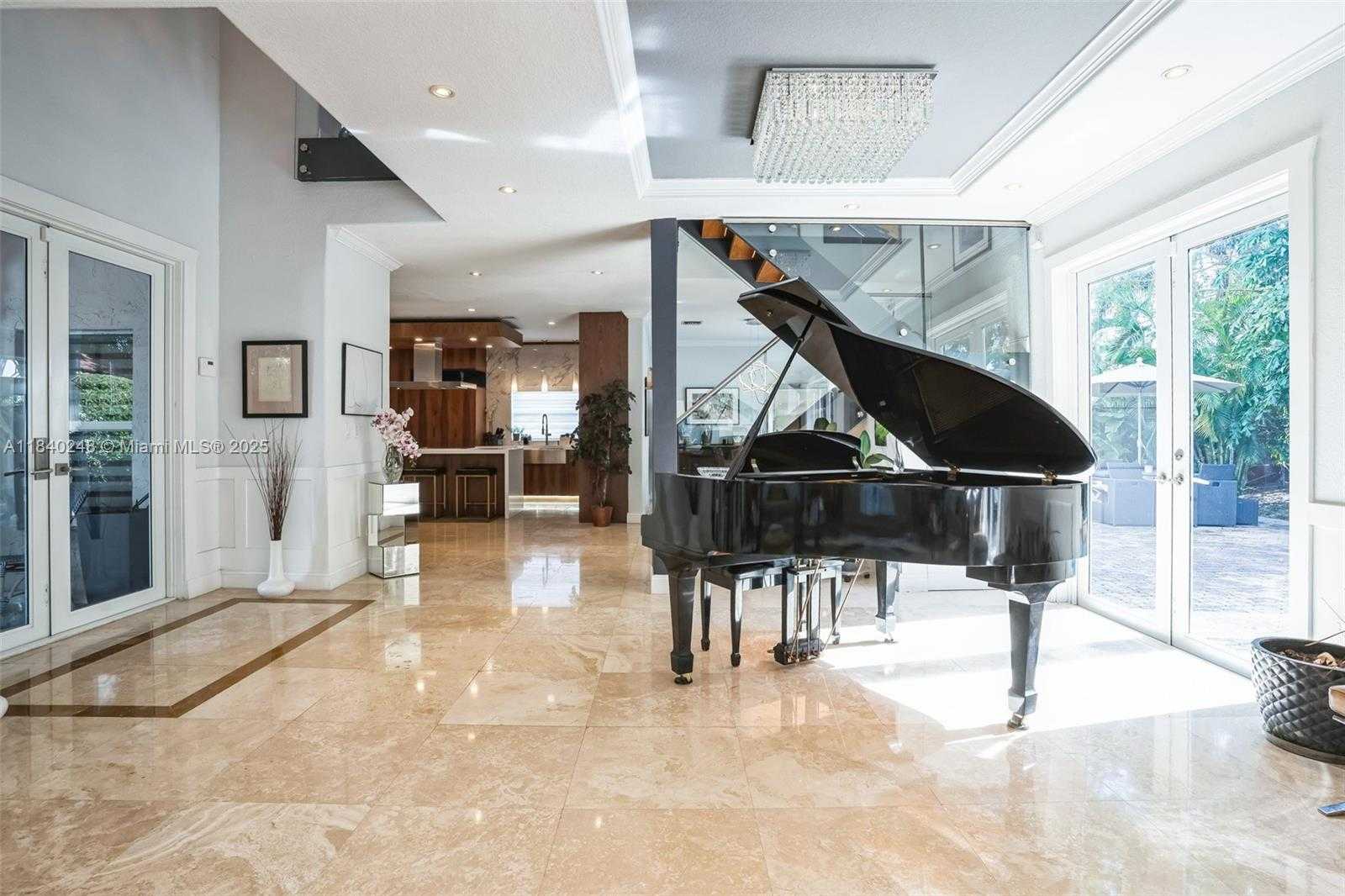 Small Image of 6478 NORTH WEST 113TH PL, Doral Number 16