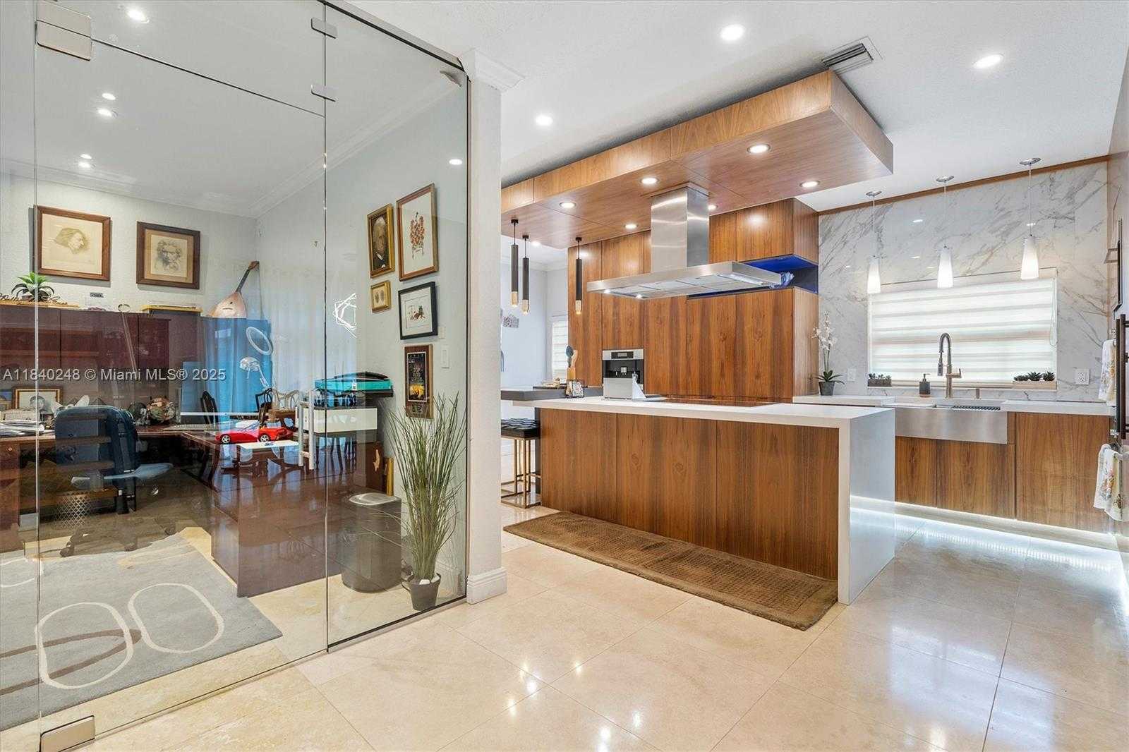 Small Image of 6478 NORTH WEST 113TH PL, Doral Number 19