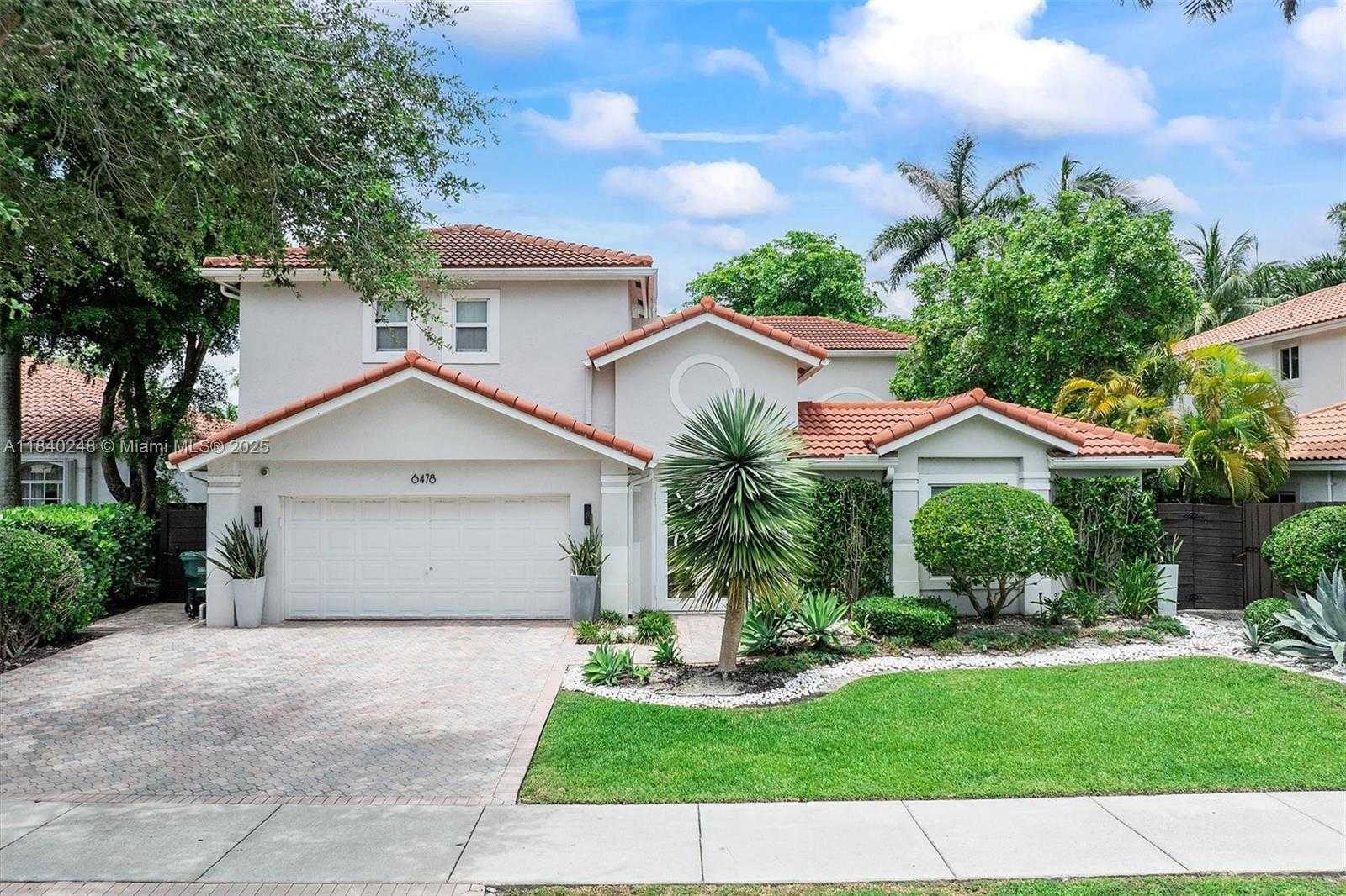Small Image of 6478 NORTH WEST 113TH PL, Doral Number 2