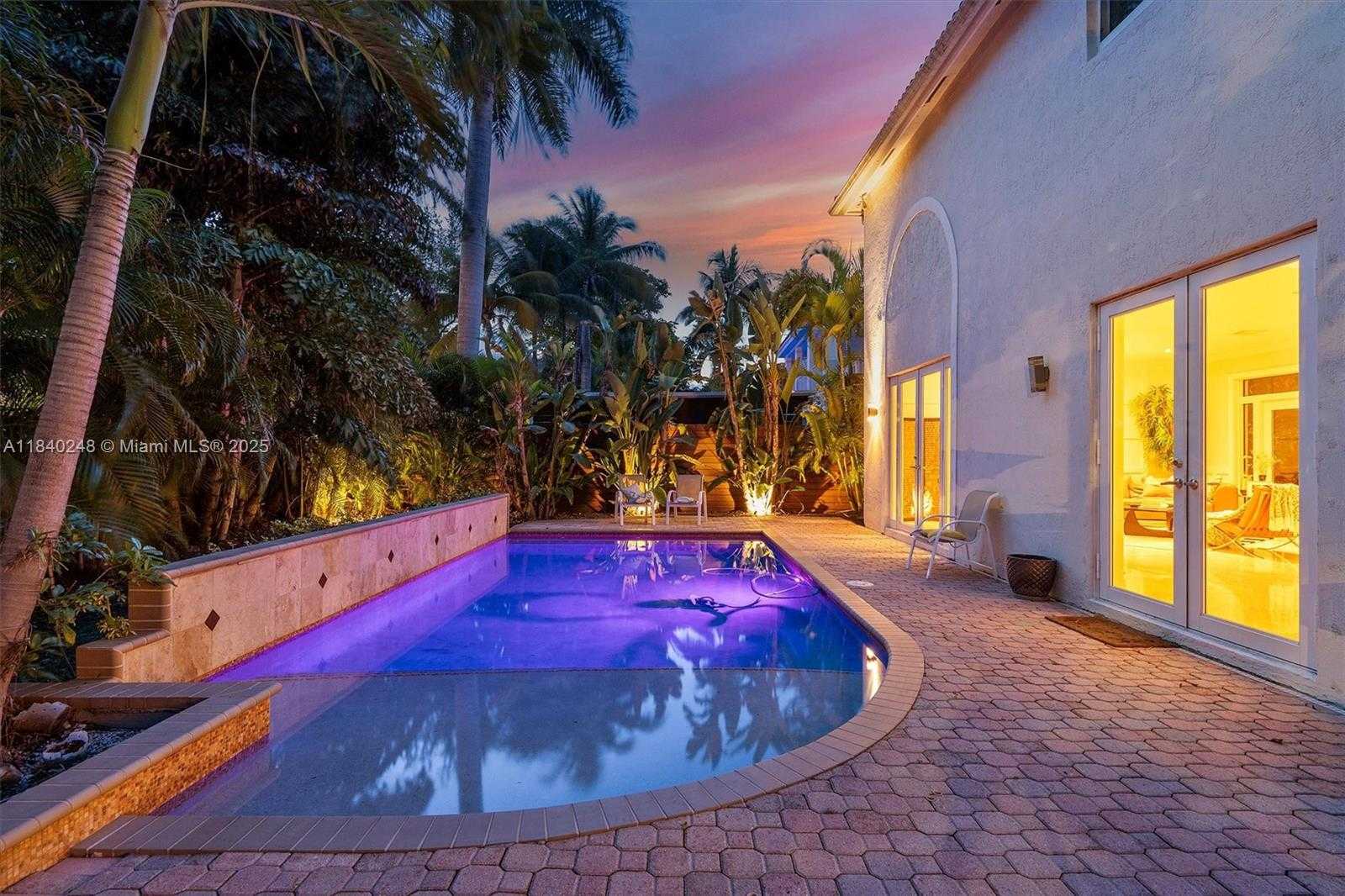 Small Image of 6478 NORTH WEST 113TH PL, Doral Number 3