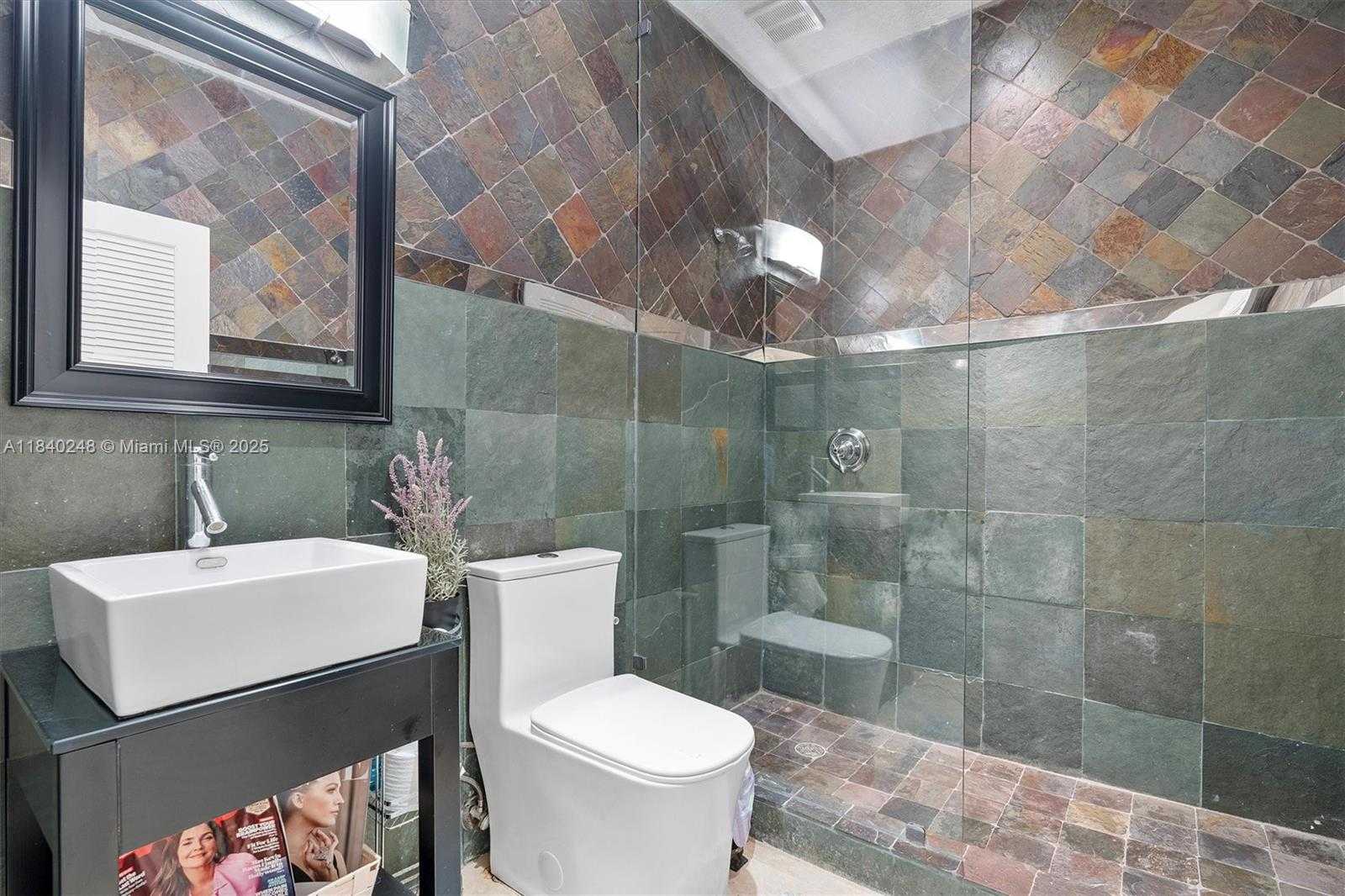 Small Image of 6478 NORTH WEST 113TH PL, Doral Number 31