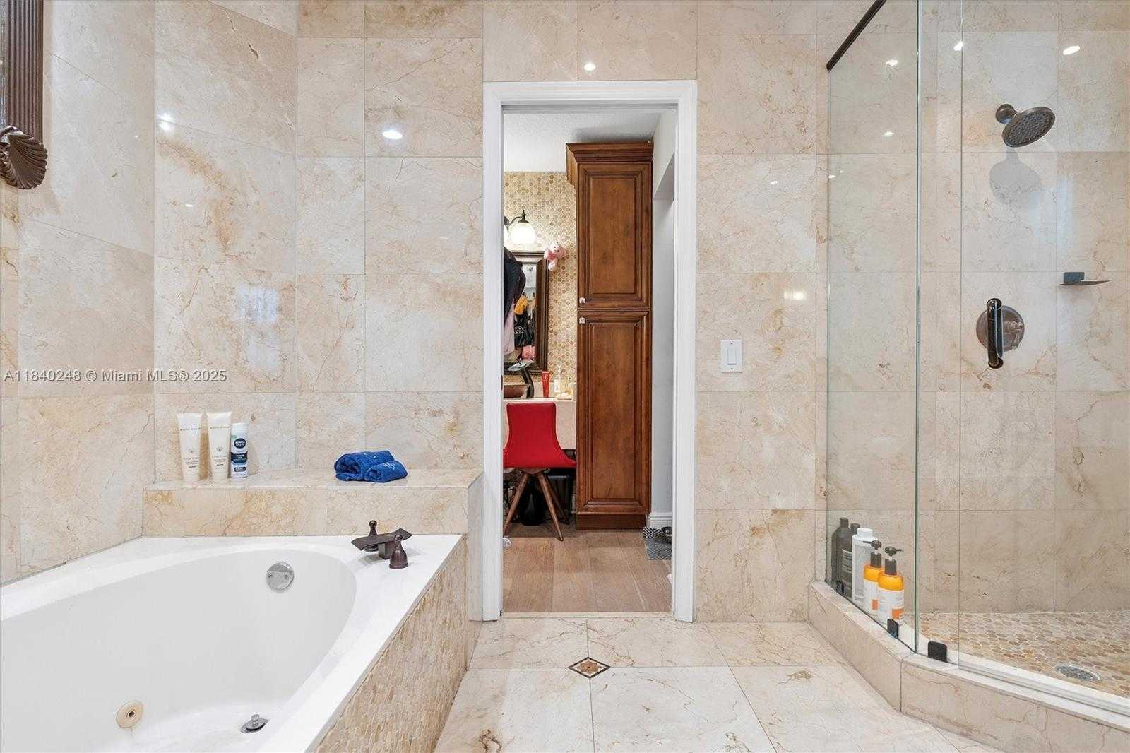 Small Image of 6478 NORTH WEST 113TH PL, Doral Number 38
